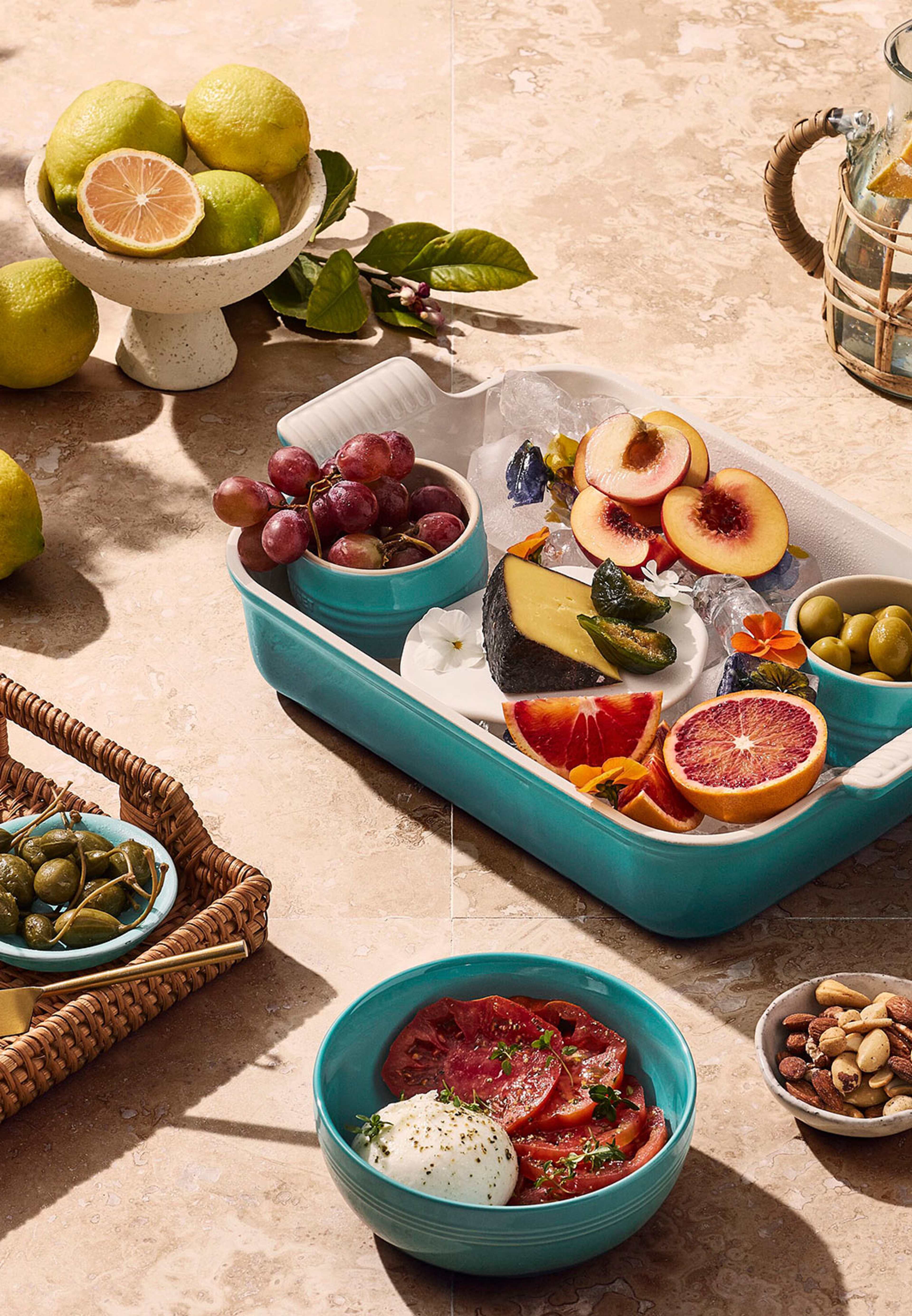 Signature stengods snackskål 12cm Bleu Riviera, från Le Creuset, i färgen Bleu Riviera. Klicka för att öppna bilden i stort format