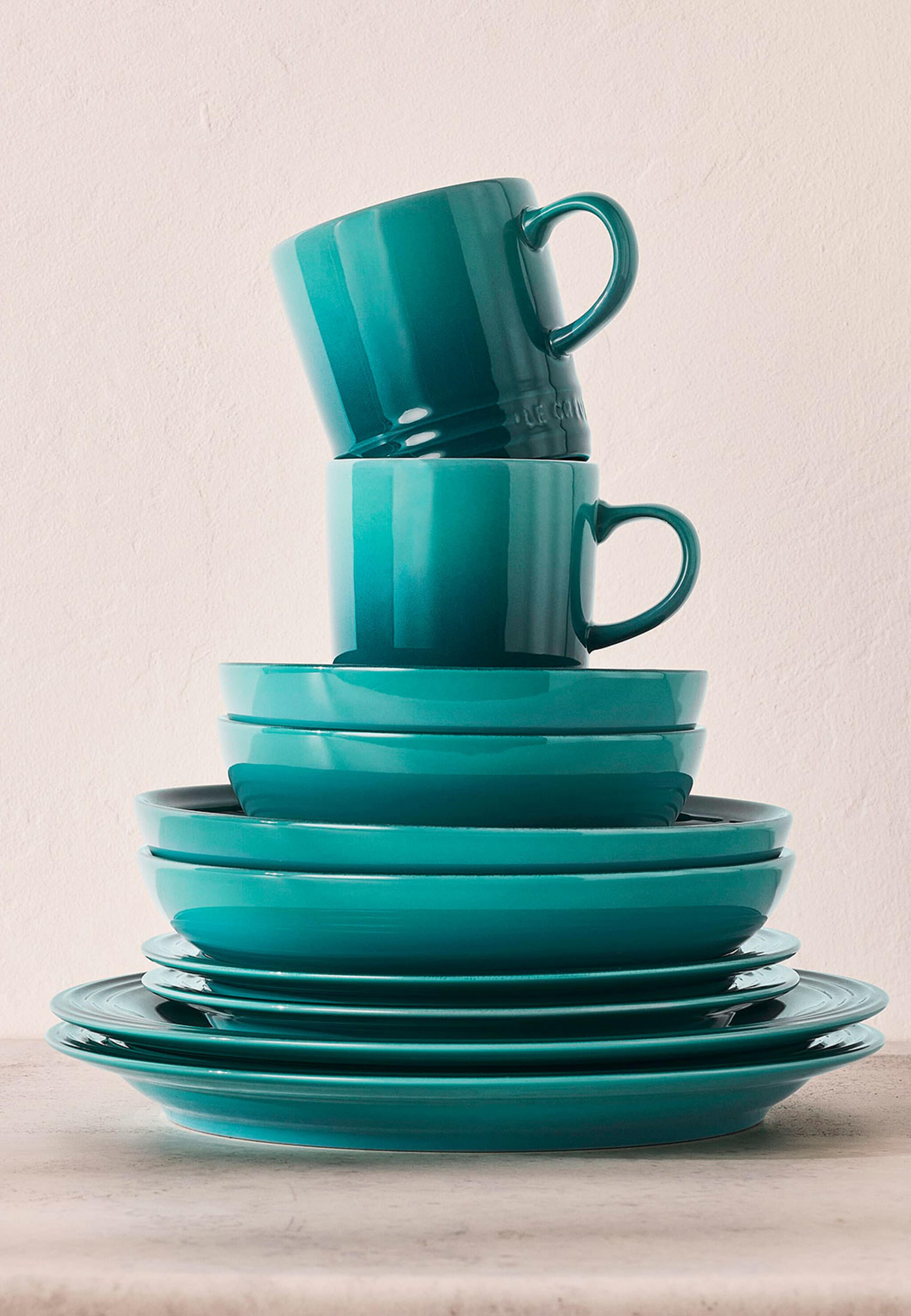 Signature stengods pastatallrik 22cm Bleu Riviera, från Le Creuset, i färgen Bleu Riviera. Klicka för att öppna bilden i stort format