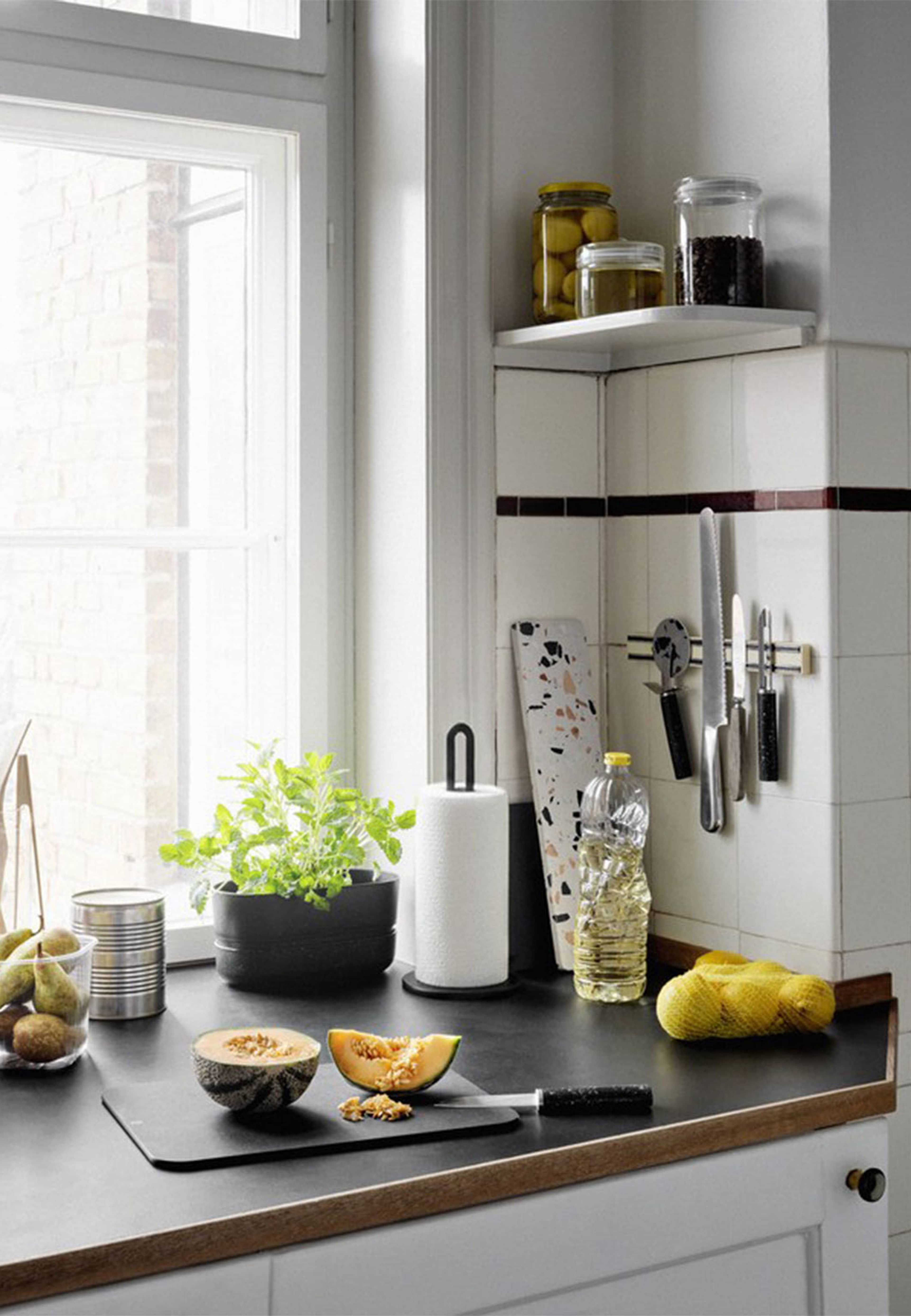 SPIN-IT hushållspappershållare black, från Rig-tig, i färgen Black. Klicka för att öppna bilden i stort format