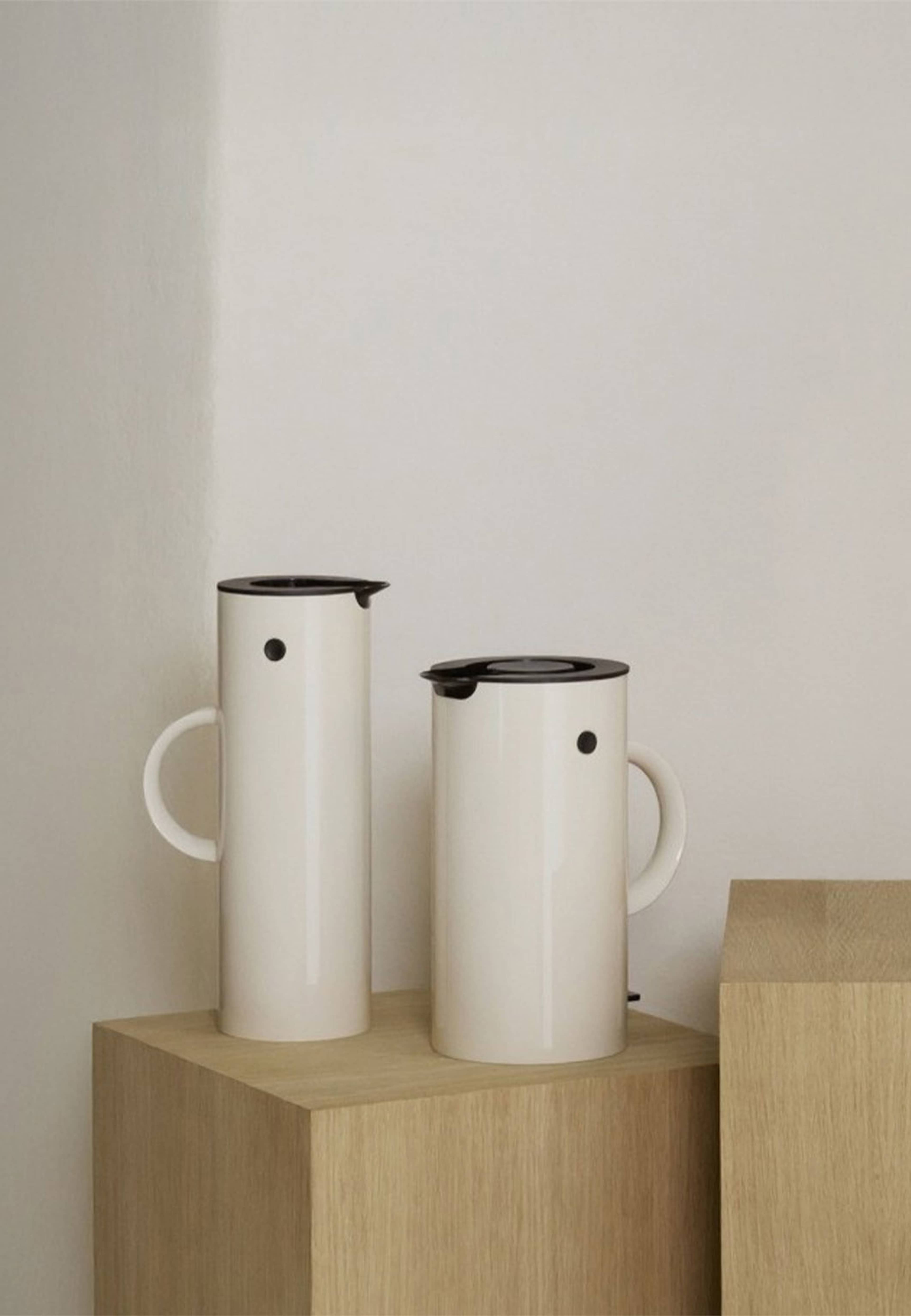 EM77 vattenkokare (EU) 1.5 l sand, från Stelton, i färgen Sand. Klicka för att öppna bilden i stort format