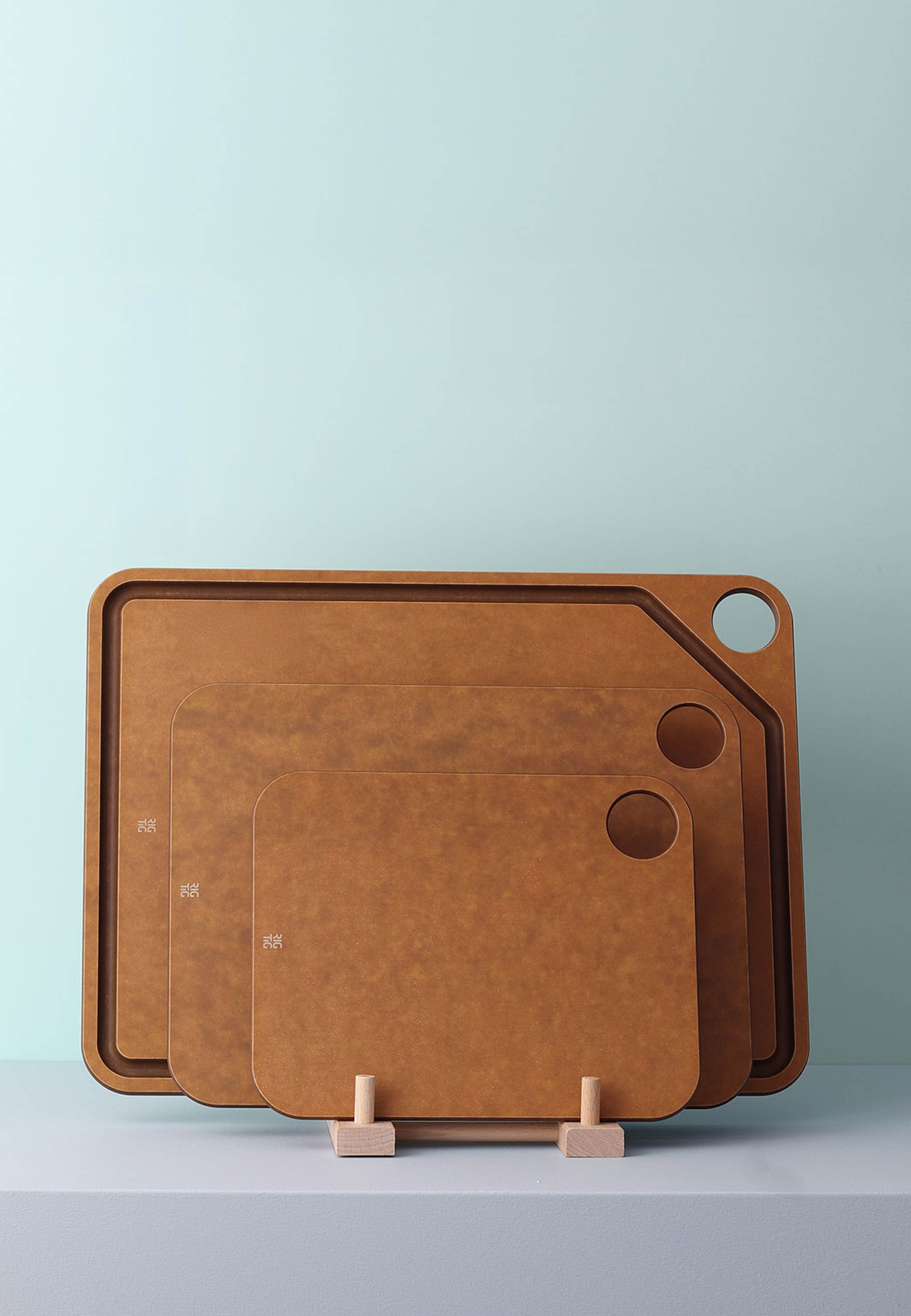 CUT-IT skärbräda W 23.5 cm brown, från Rig-tig, i färgen Brown. Klicka för att öppna bilden i stort format