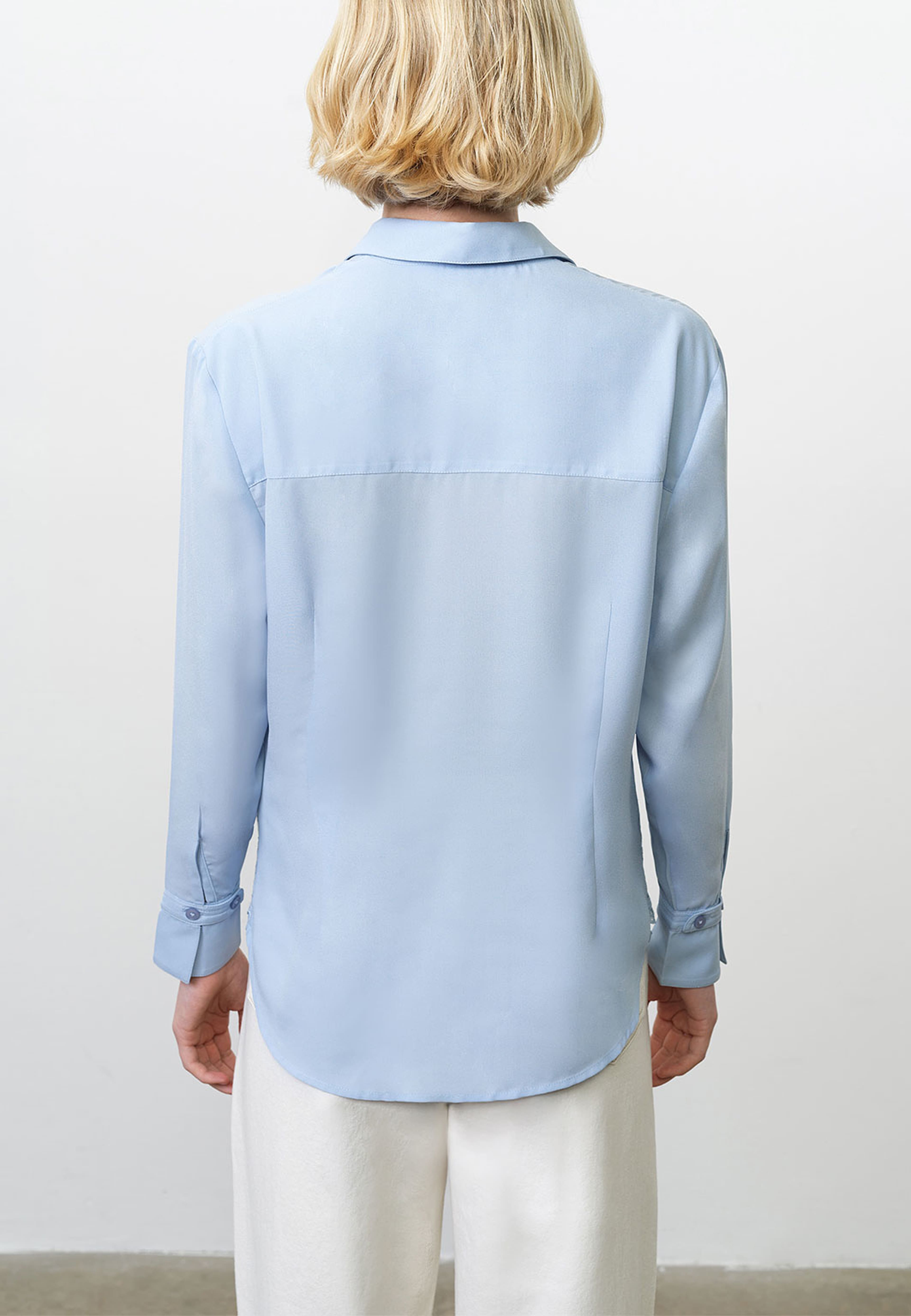 Mila Georgette Lace Layered Shirt, från French Connection, i färgen Pretty Blue. Klicka för att öppna bilden i stort format