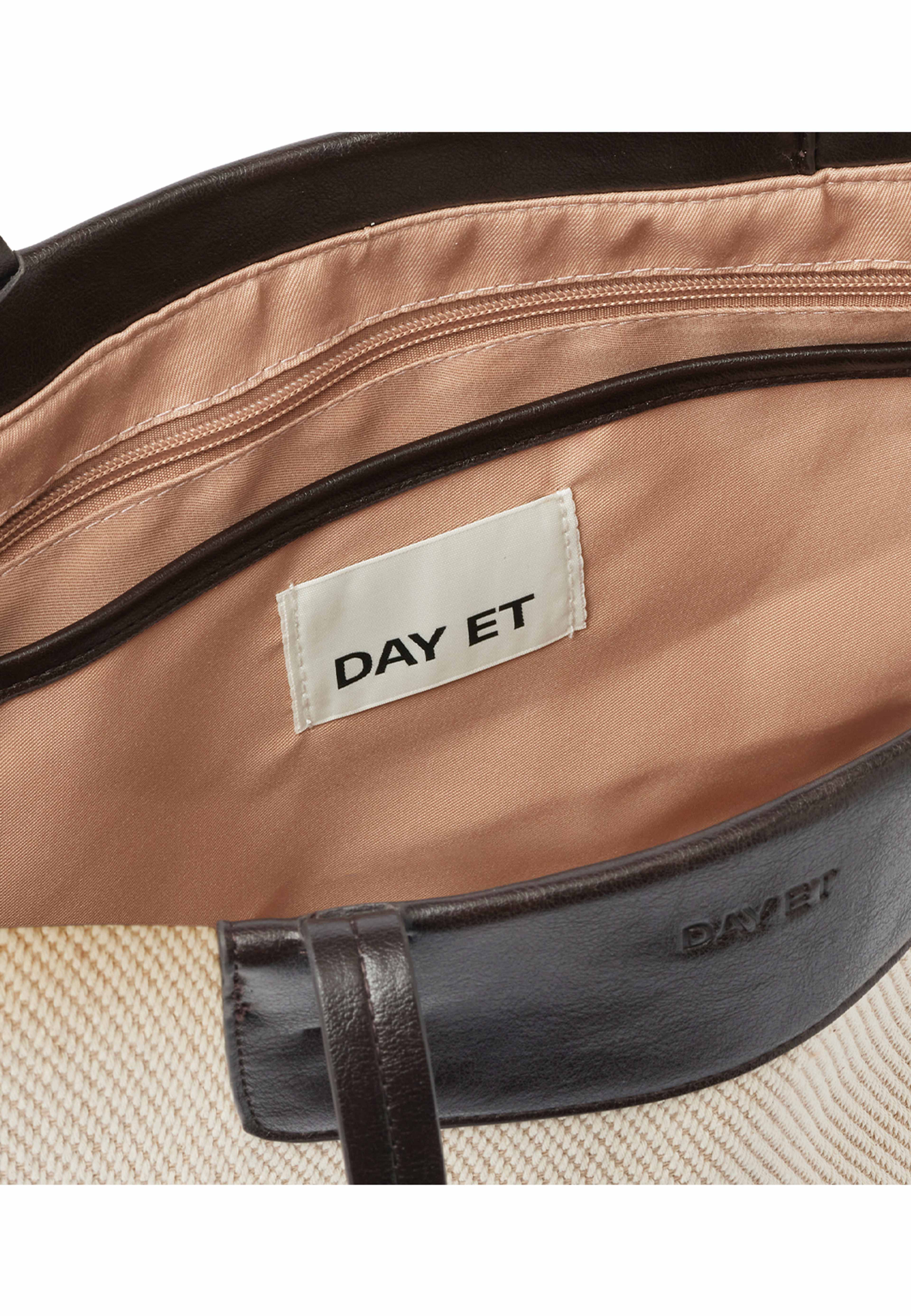 Structure Twill  Bag, från DAY ET, i färgen Whitecap Gray. Klicka för att öppna bilden i stort format