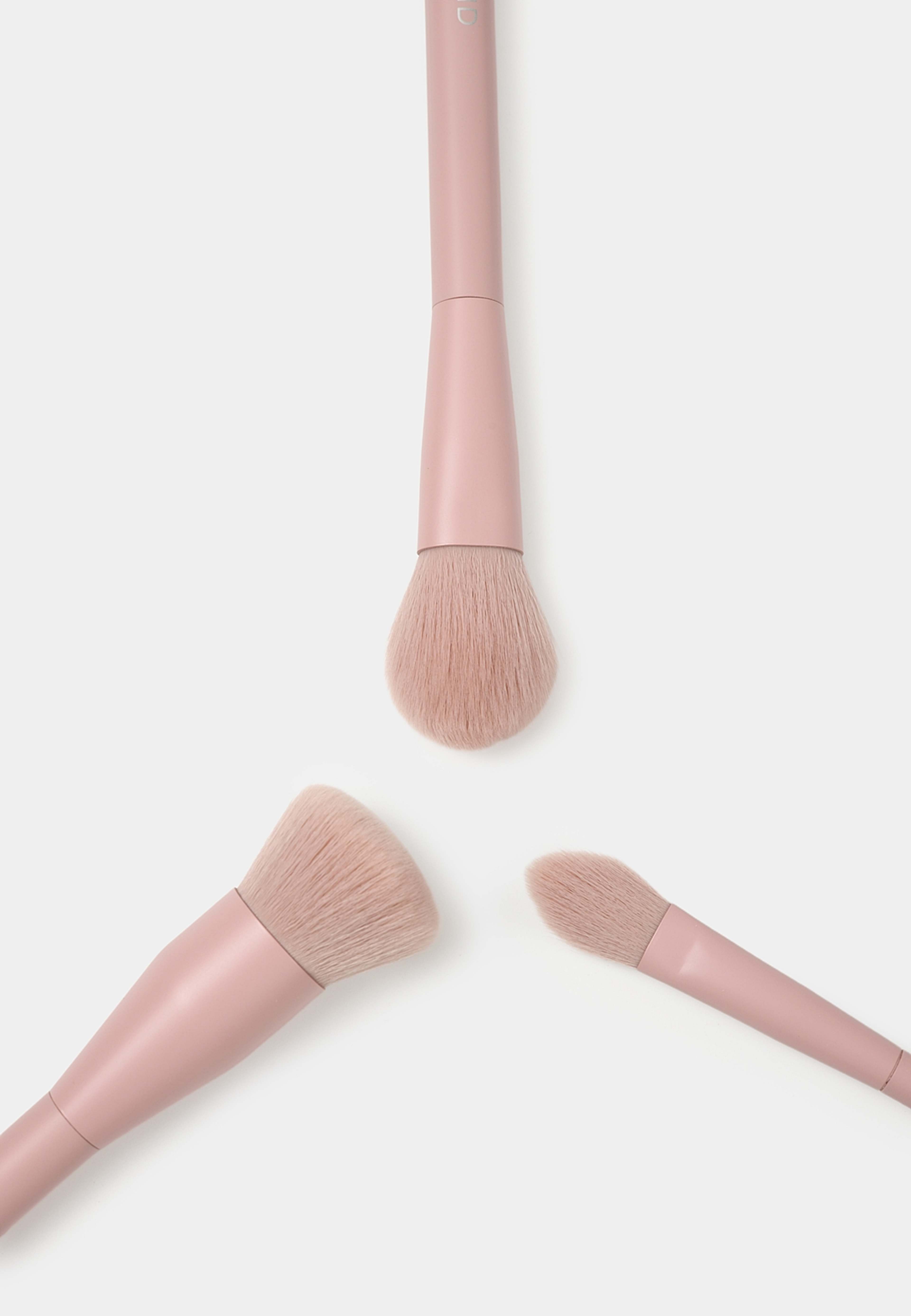 Sculpt & Glow Set, från Skir, i färgen Pink. Klicka för att öppna bilden i stort format