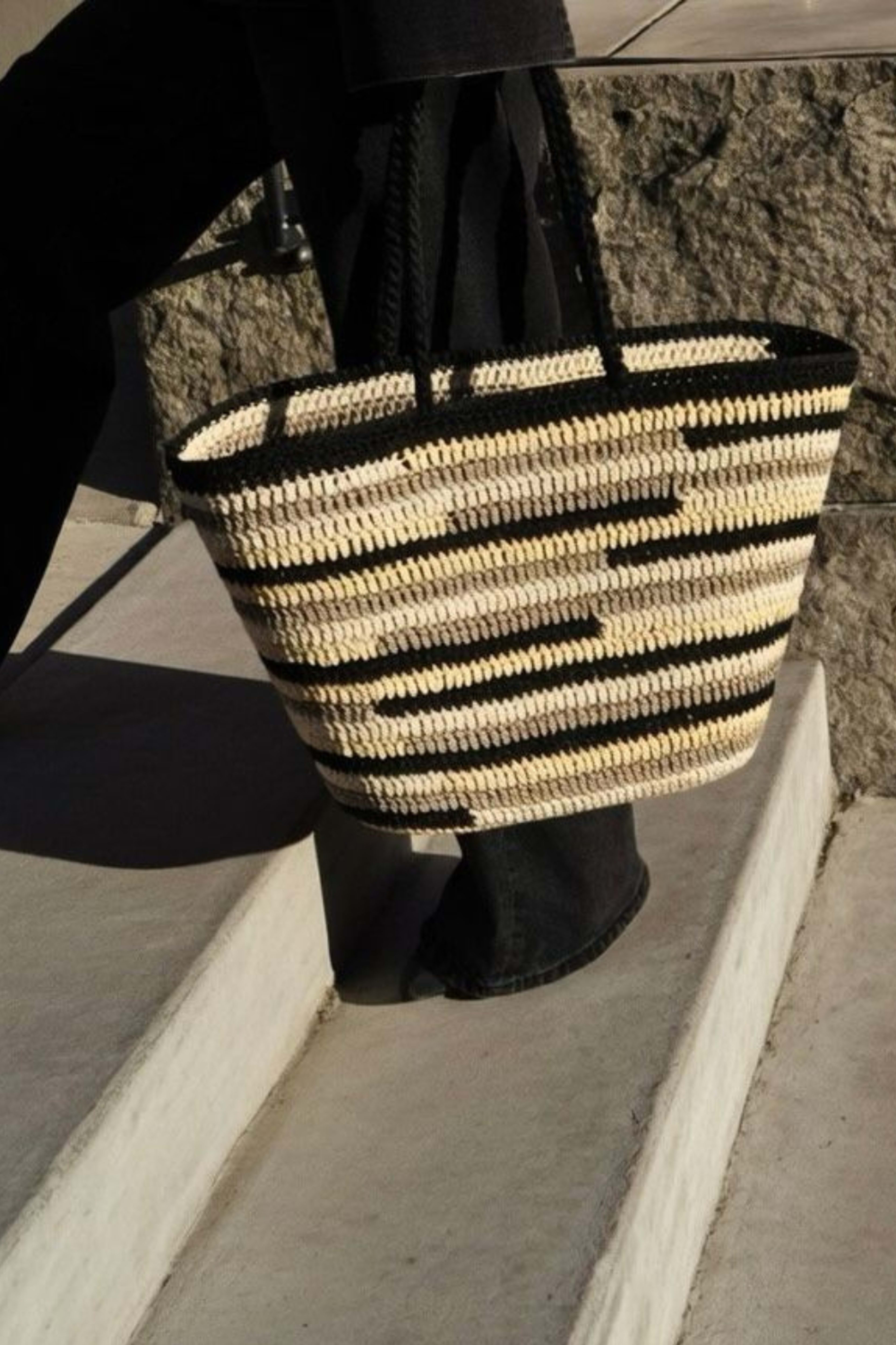 Basket Zebra Crochet Brown, från Ceannis, i färgen Brown. Klicka för att öppna bilden i stort format