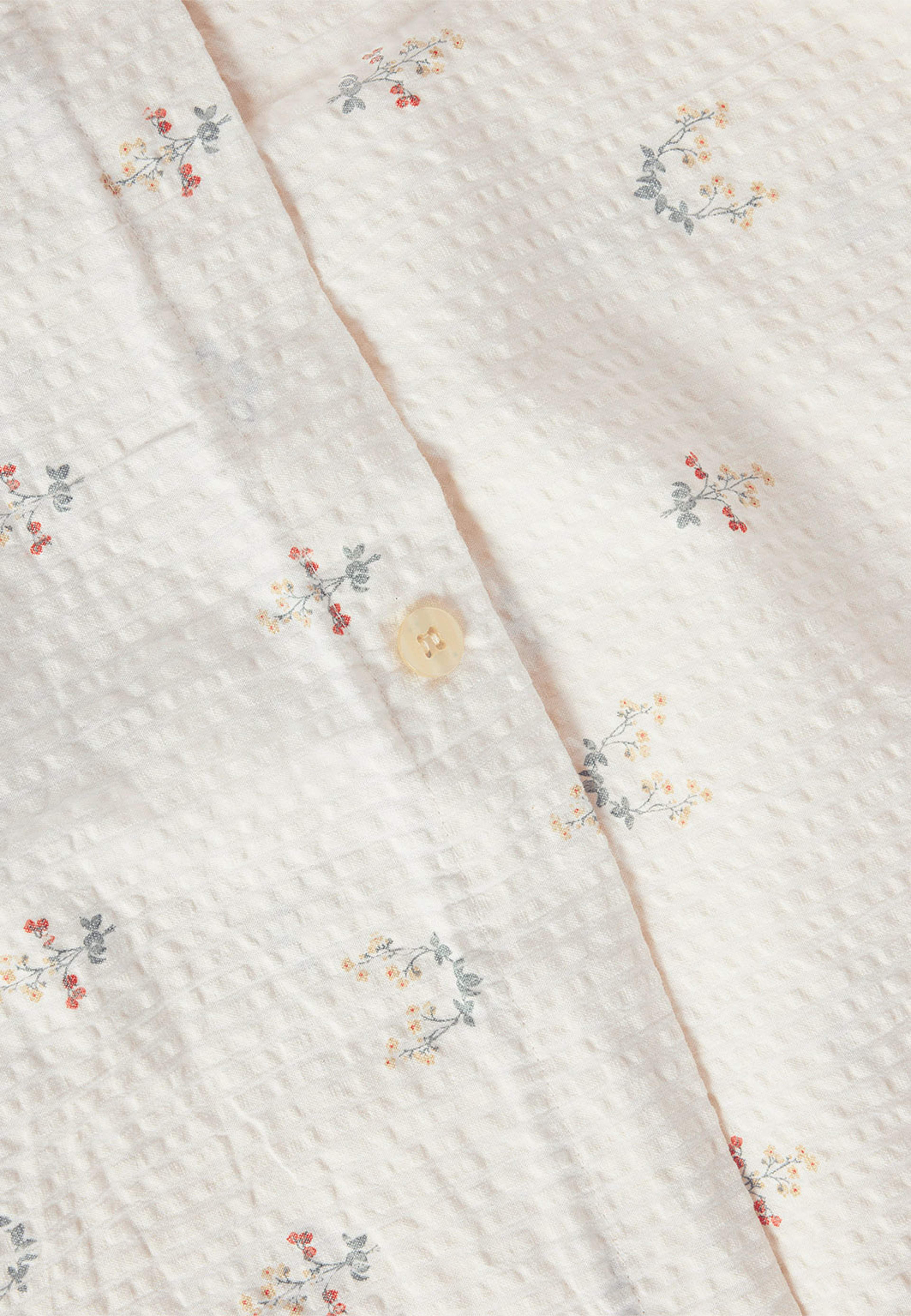 Seersucker Duvet Cover Double, från Garbo&Friends, i färgen La Fraise. Klicka för att öppna bilden i stort format