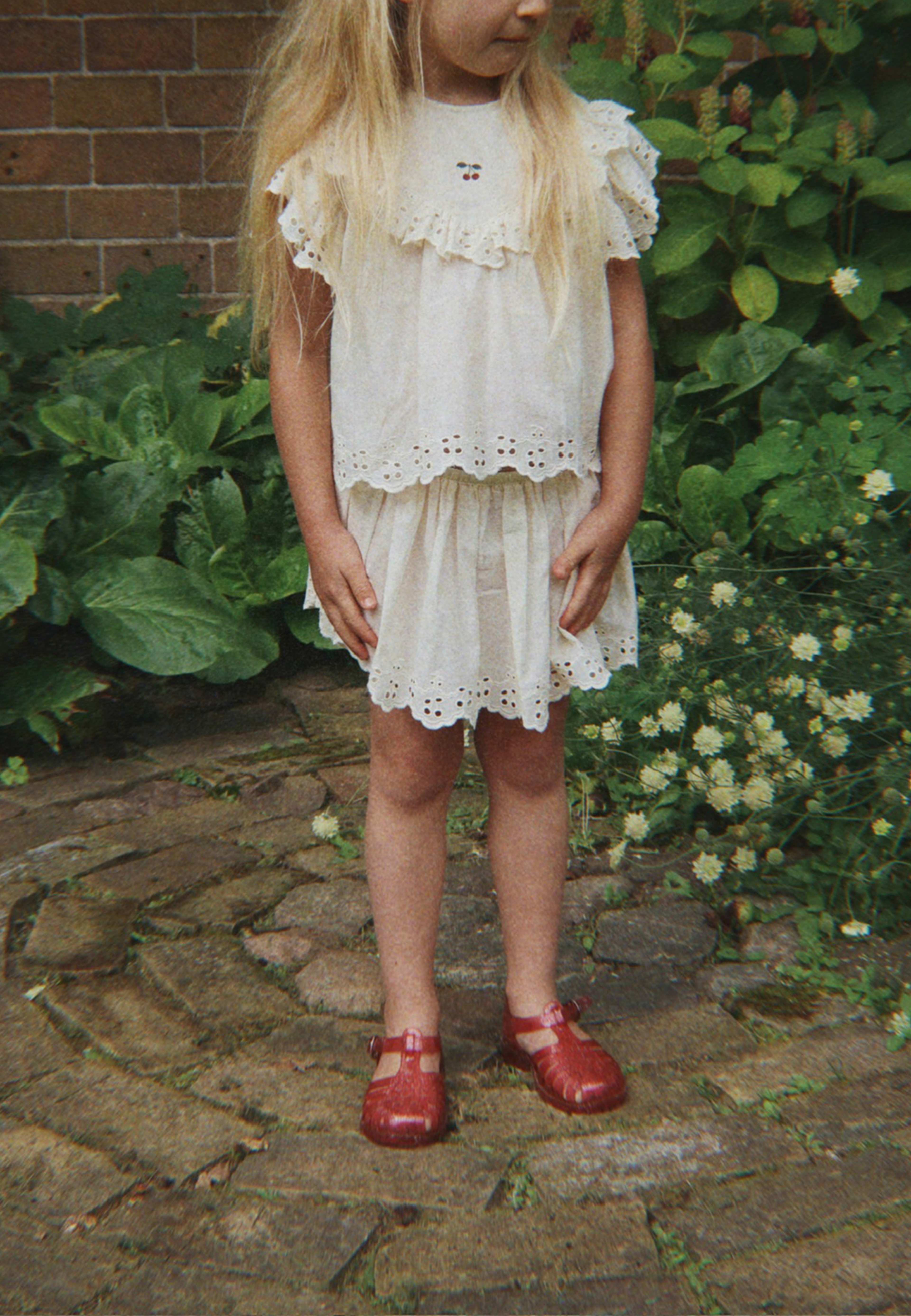 Posey Skirt, från Konges Sløjd, i färgen Antique White. Klicka för att öppna bilden i stort format