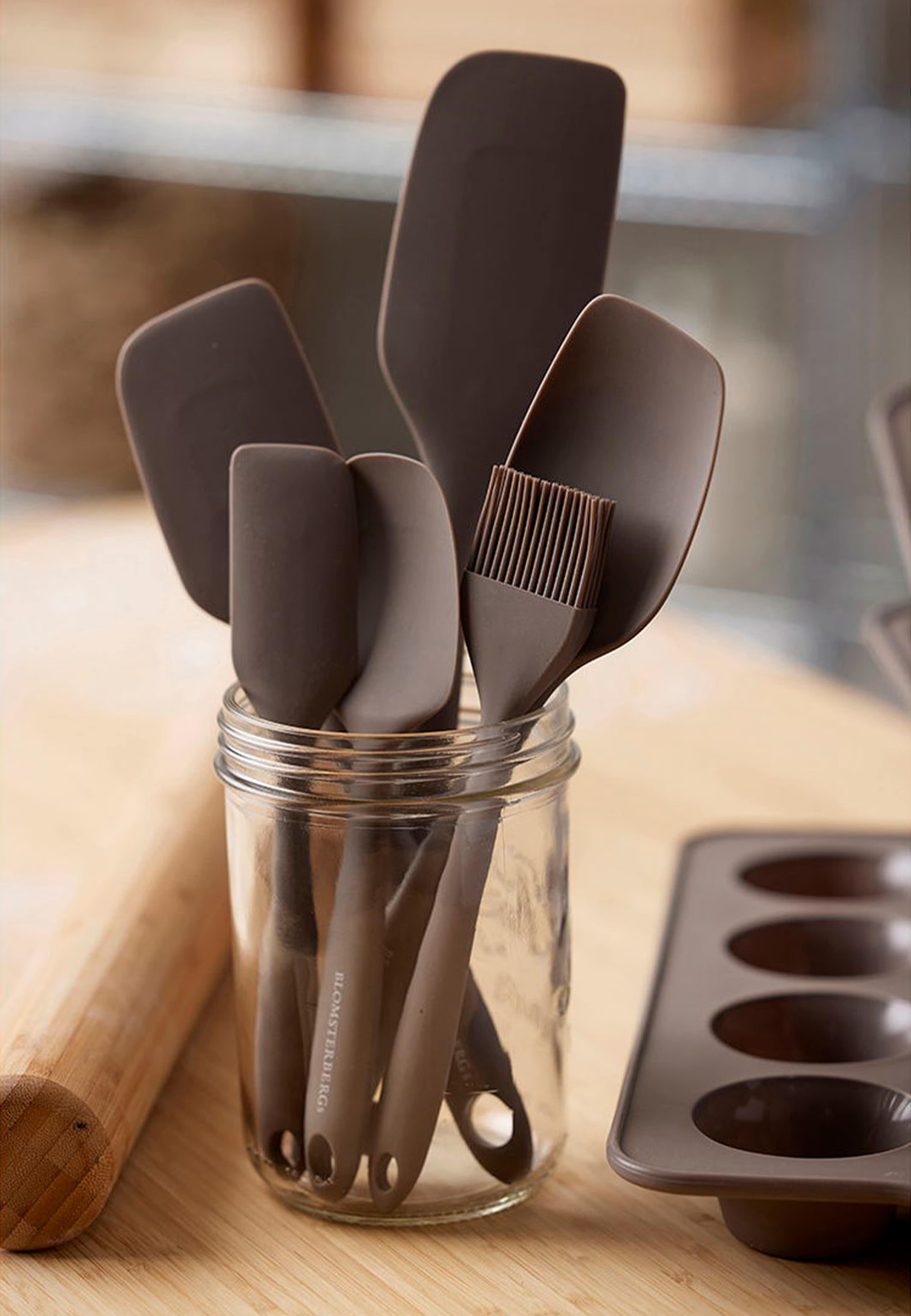 Degskrapa 21 cm Latte Silikon, från Blomsterbergs, i färgen Latte. Klicka för att öppna bilden i stort format