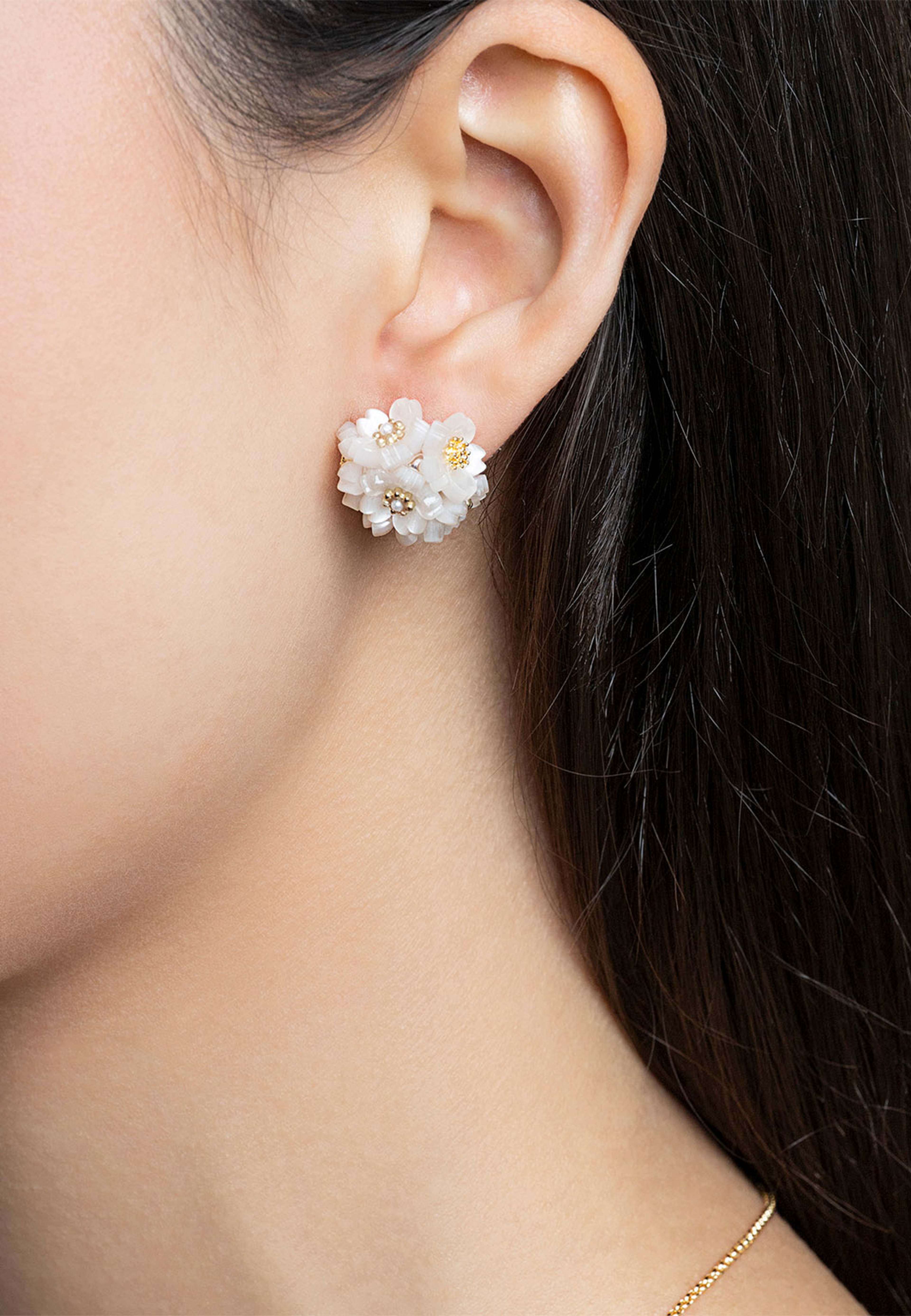 Chloe Earrings, från Lily and Rose, i färgen Creme Puff. Klicka för att öppna bilden i stort format