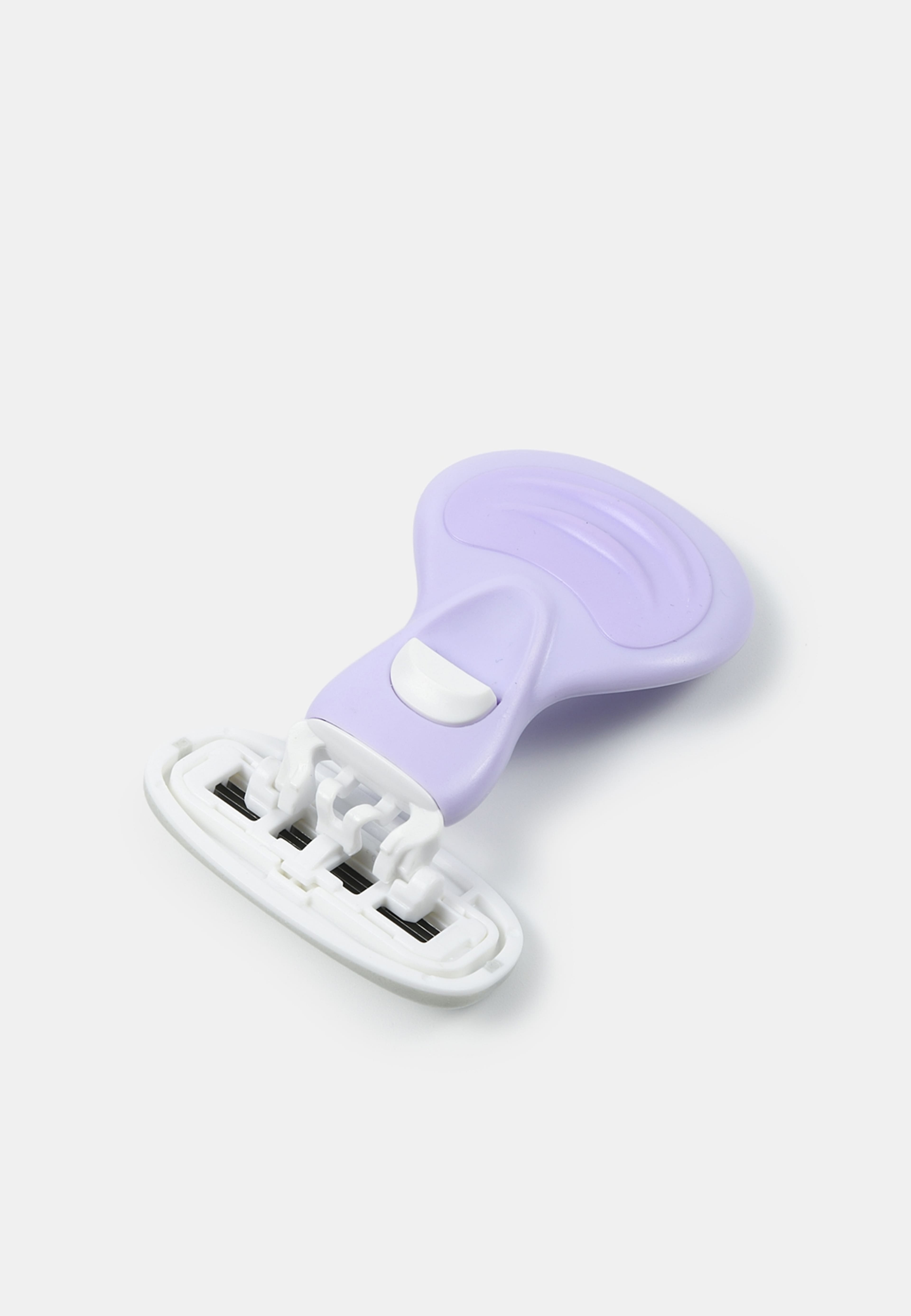 Smooth Travel Razor Set, från Å BEAUTY, i färgen Lt Purple. Klicka för att öppna bilden i stort format
