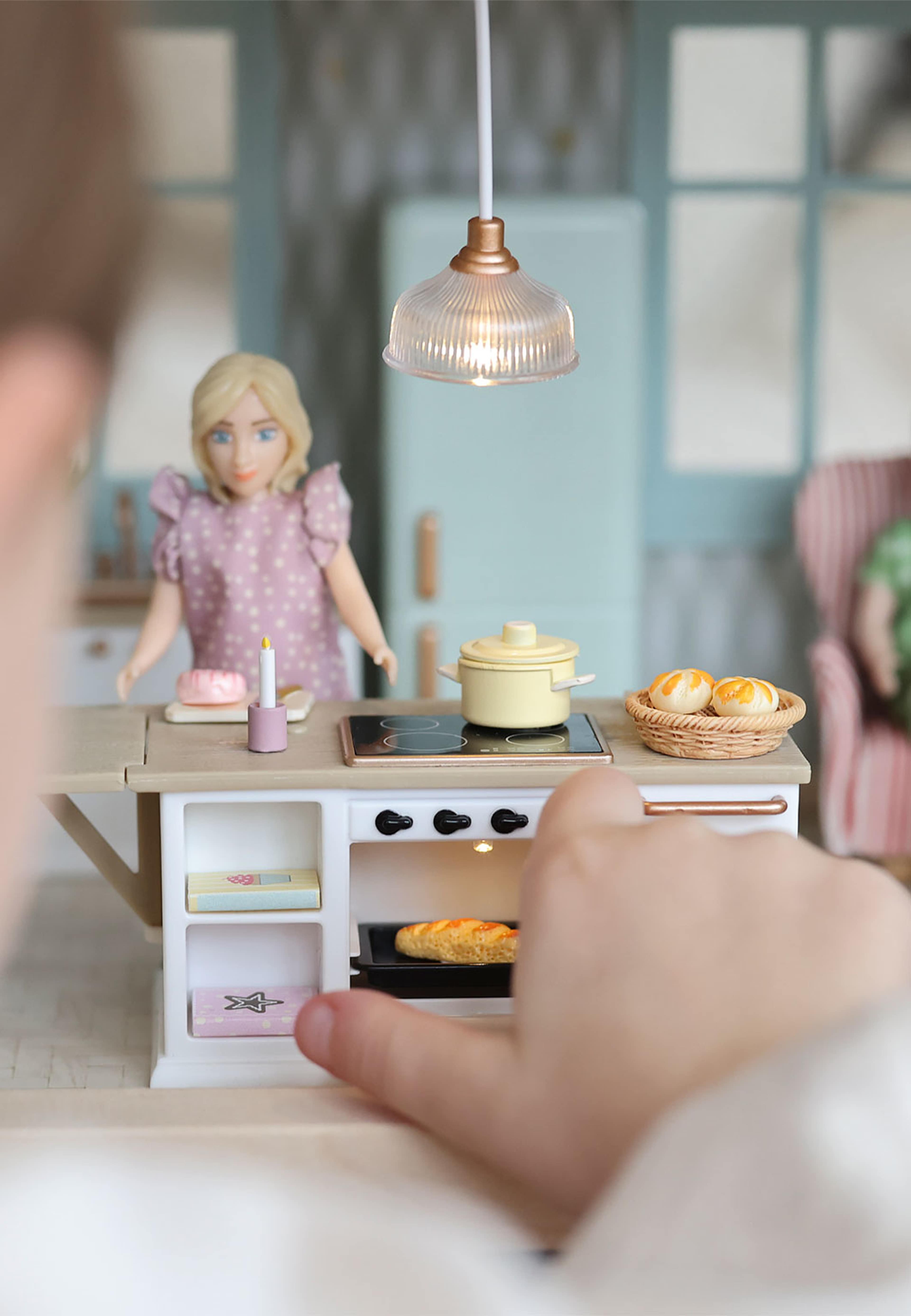 Dockhustillbehör Köksö med ugn & spis, från LUNDBY. Klicka för att öppna bilden i stort format