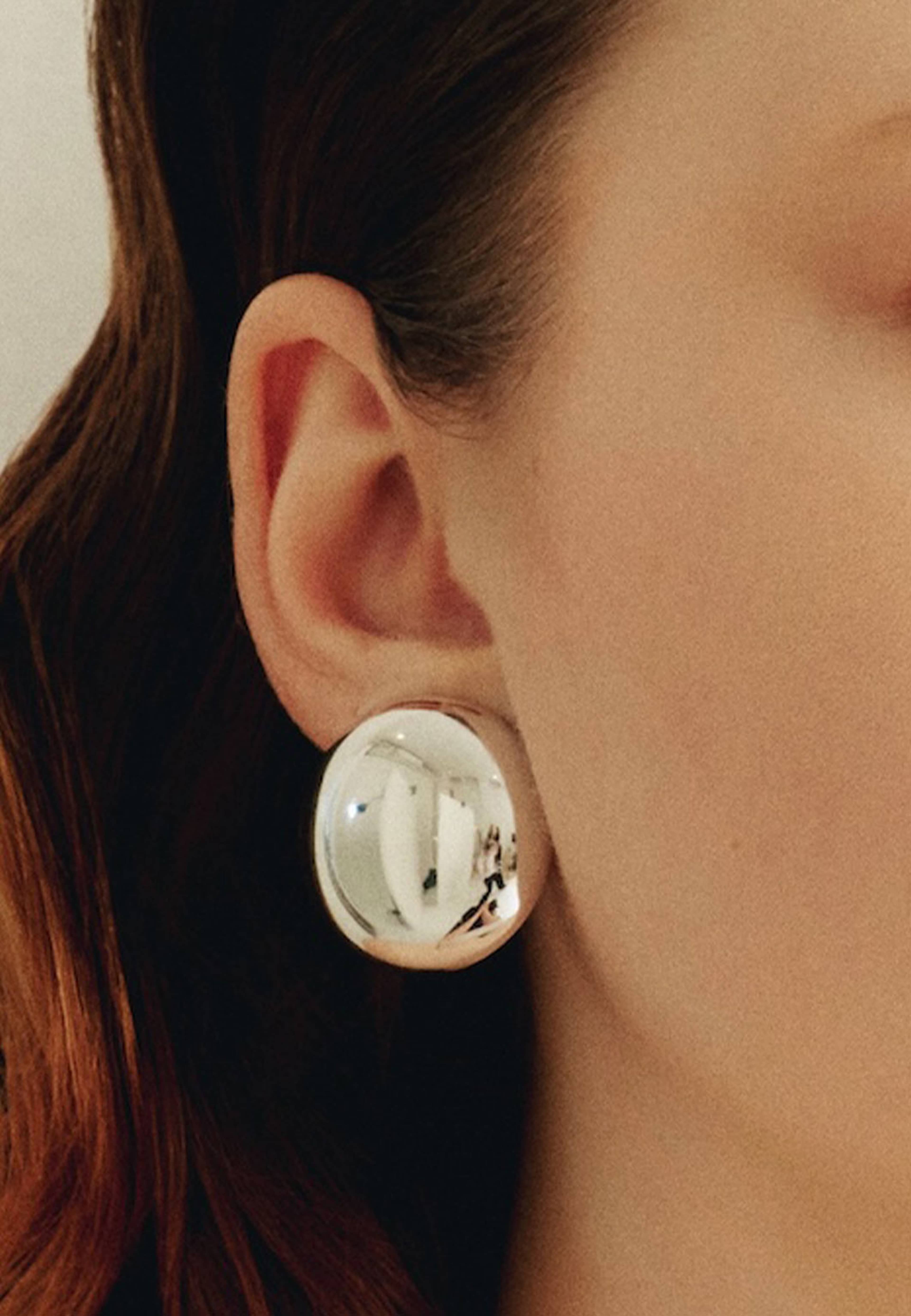 Ida earrings gold, från WOS, i färgen Silver. Klicka för att öppna bilden i stort format