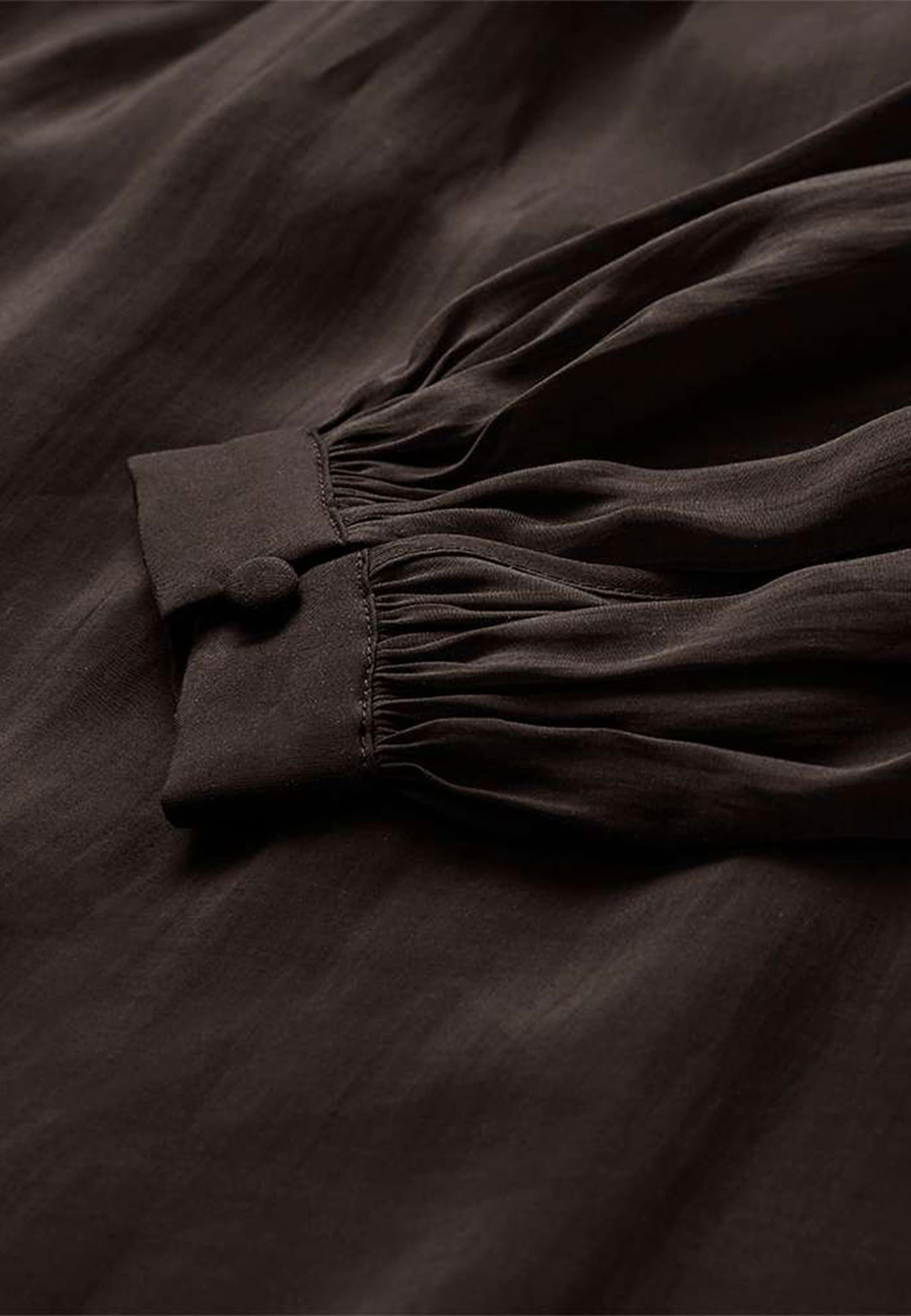 CMTILLY Blouse, från CPH Muse, i färgen Mulch. Klicka för att öppna bilden i stort format