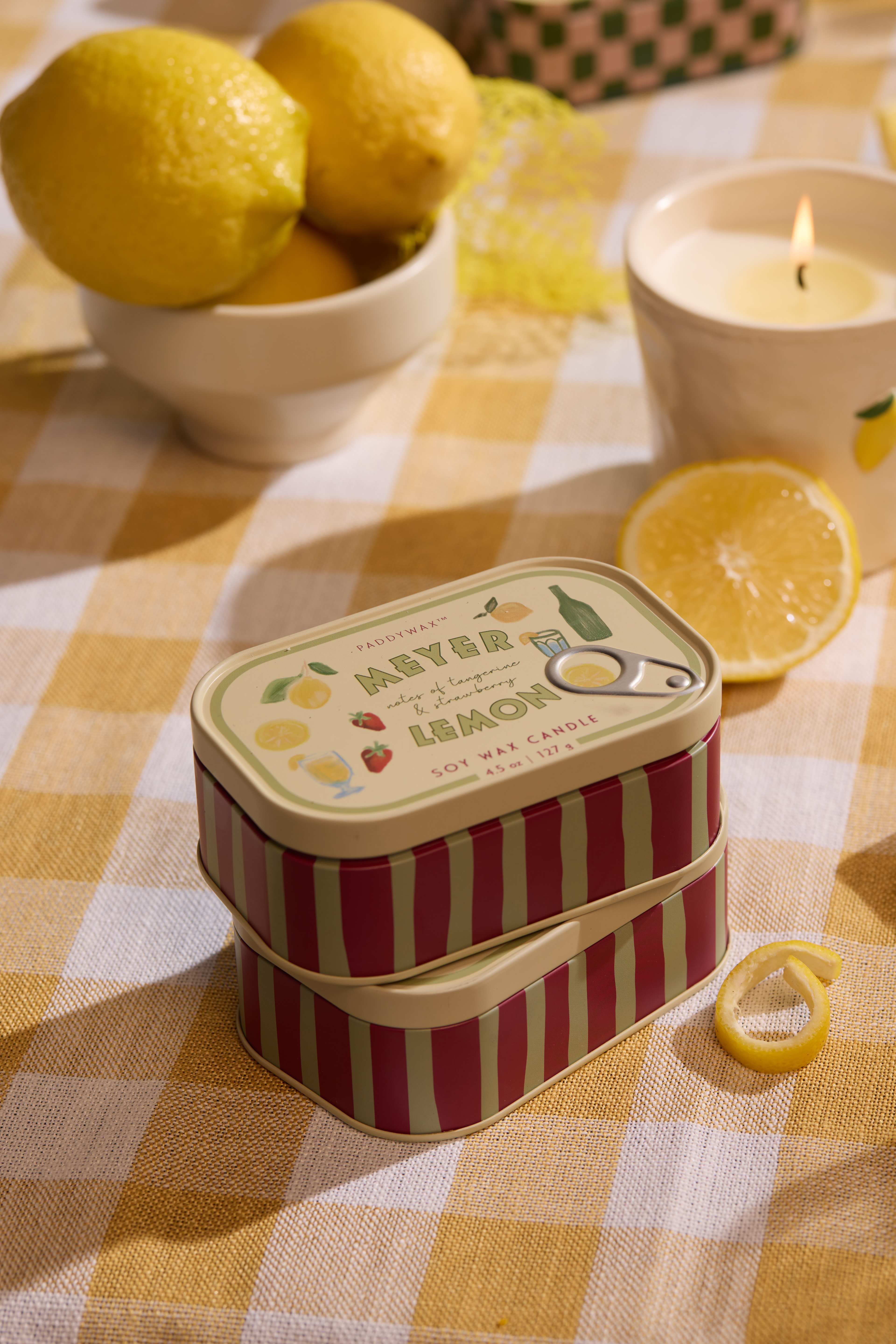 Doftljus i plåtask  Bistro - Meyer Lemon, från Paddywax. Klicka för att öppna bilden i stort format