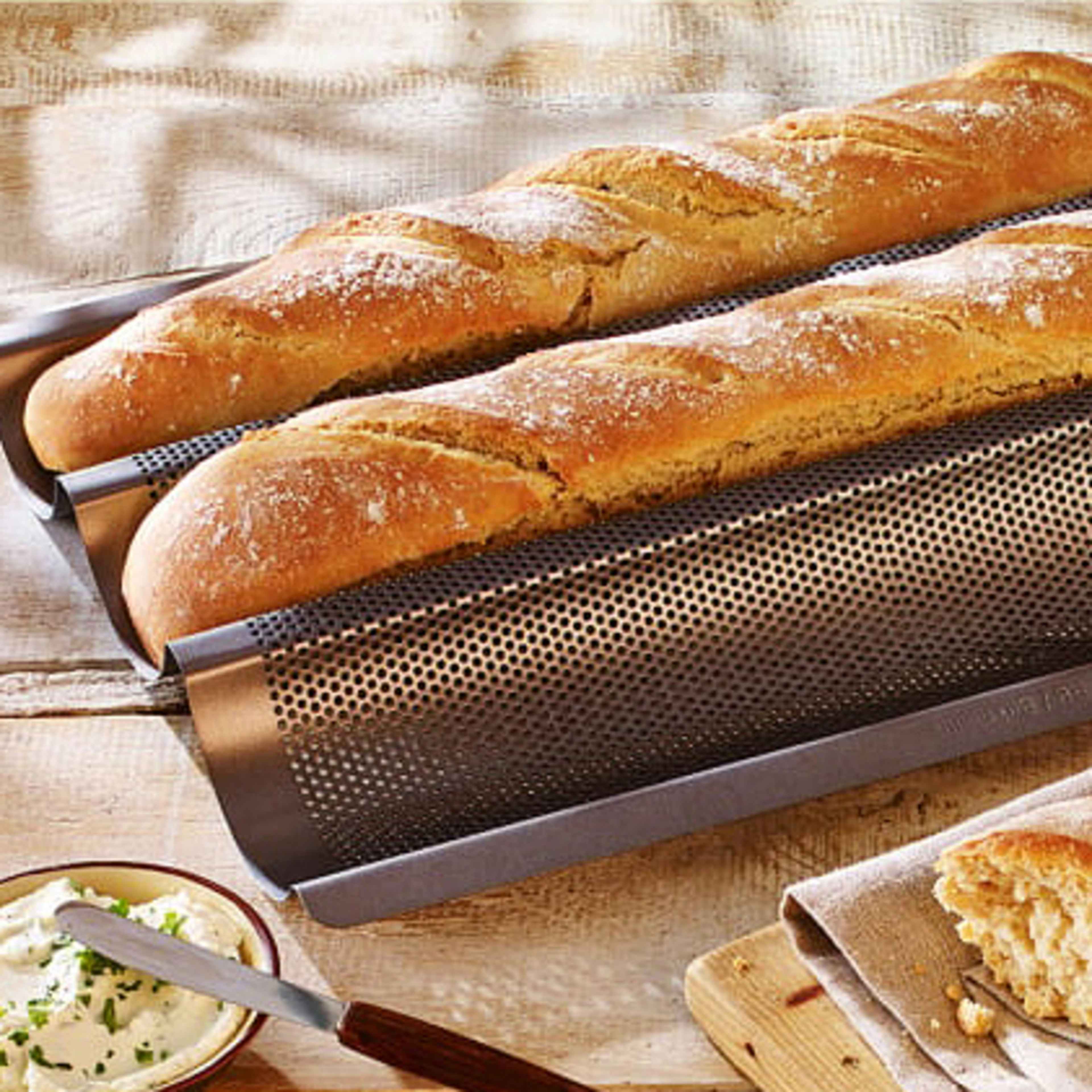 Baguetteplåt Perforerad 3 st, från Birkmann. Klicka för att öppna bilden i stort format