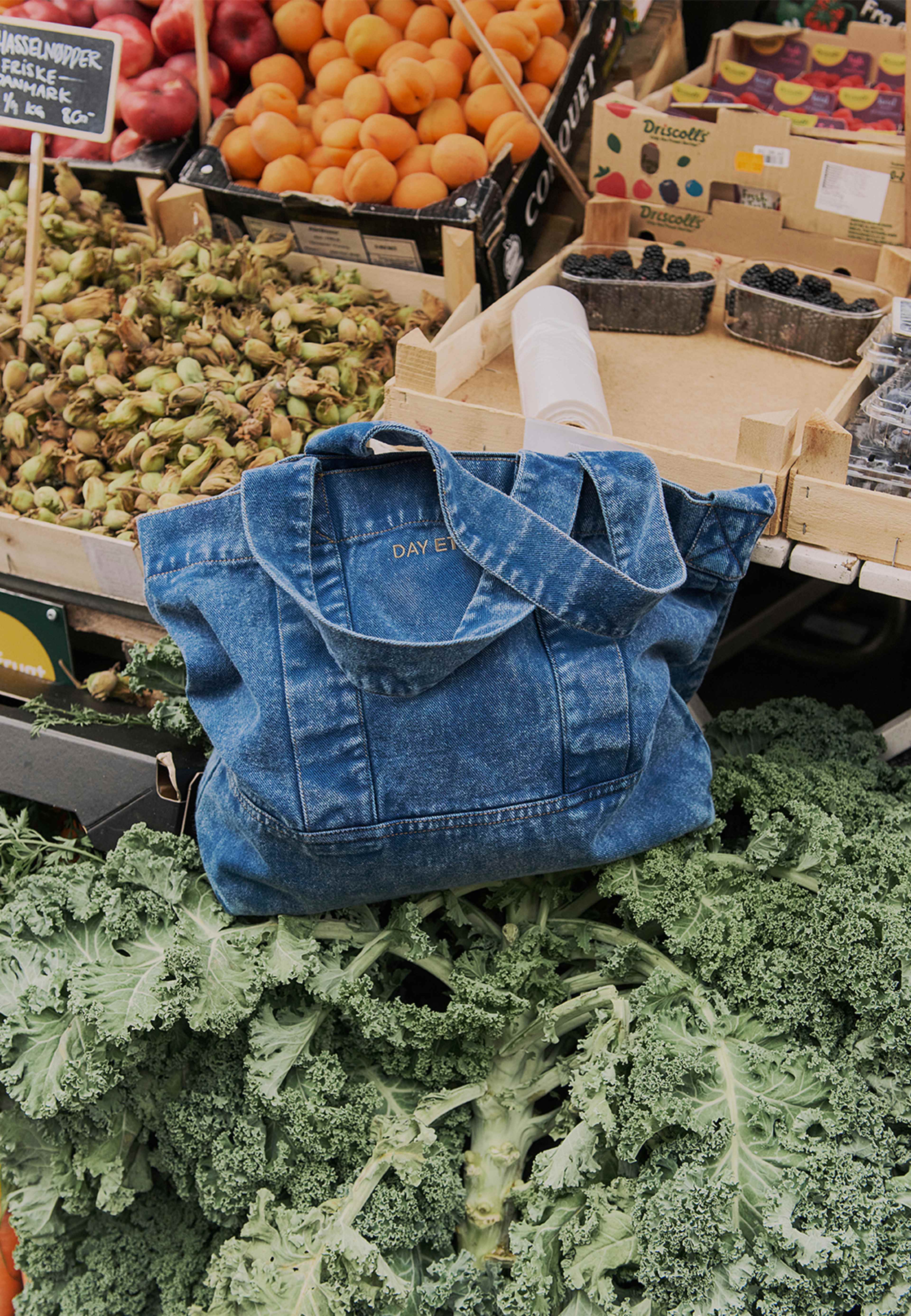 RE-S Tonal BP Tote, från DAY ET, i färgen Medium Denim. Klicka för att öppna bilden i stort format