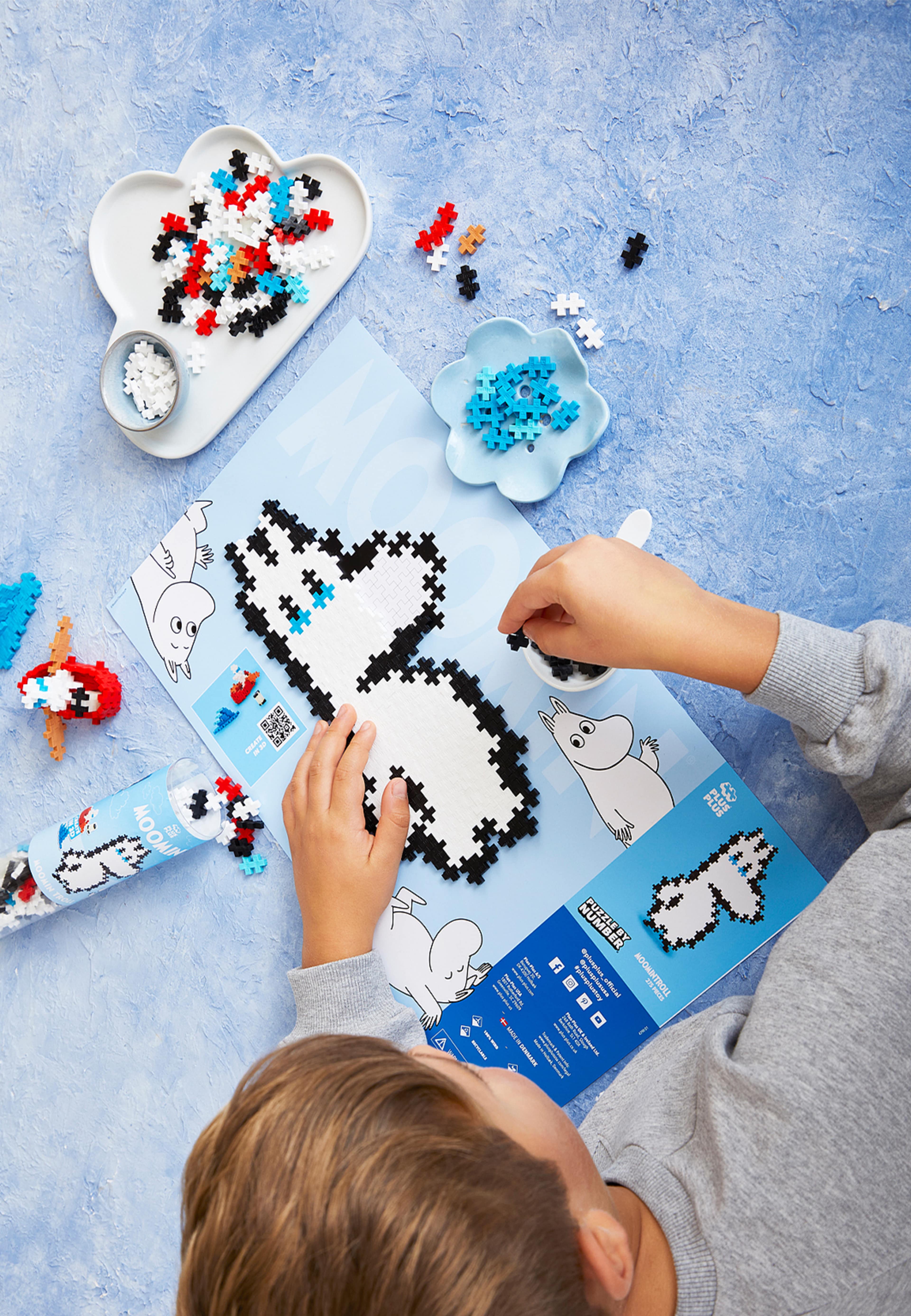 Moomintroll Tube, från PLUS PLUS. Klicka för att öppna bilden i stort format