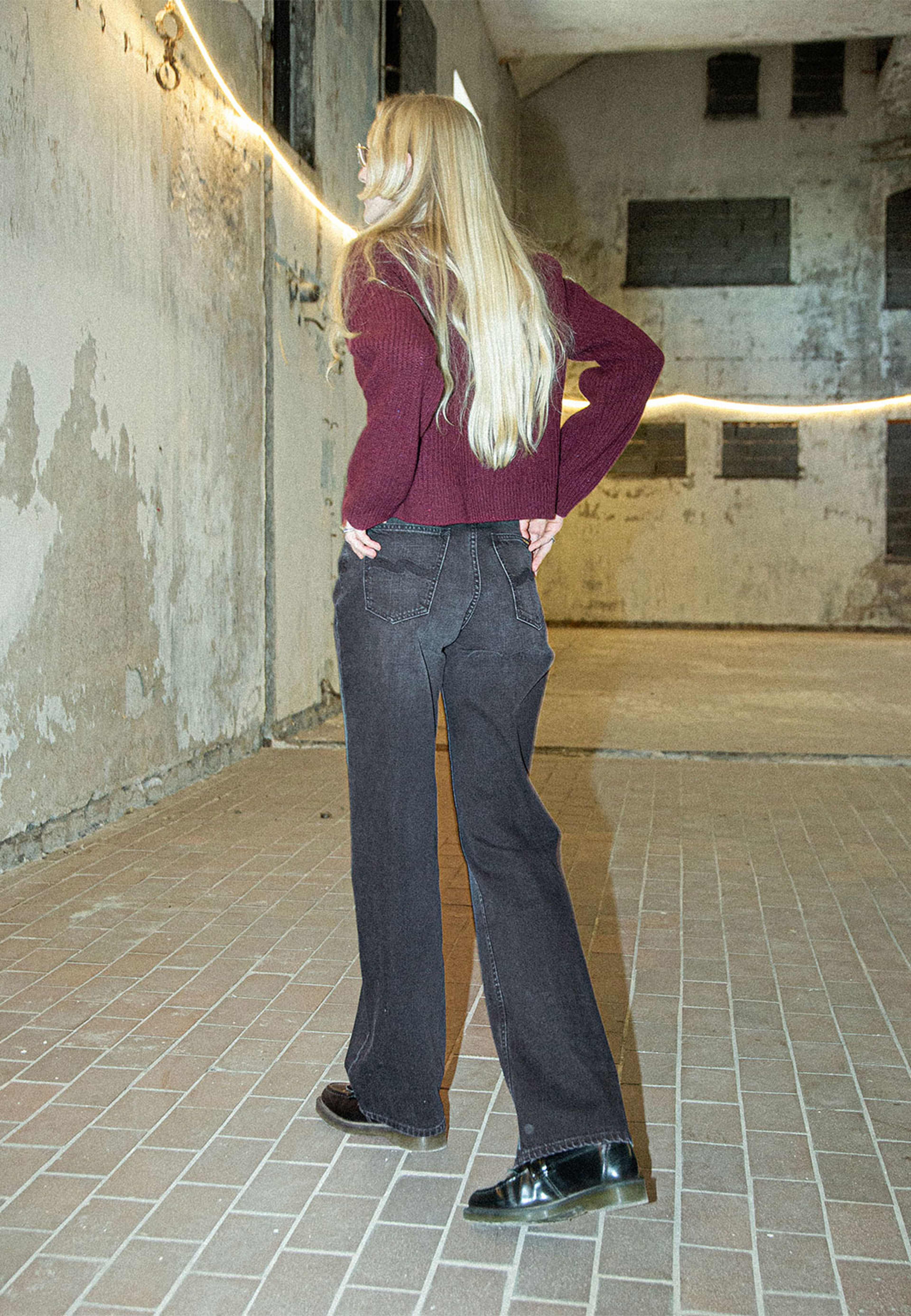 Clean Eileen Night Dune, från Nudie Jeans, i färgen Night Dune. Klicka för att öppna bilden i stort format