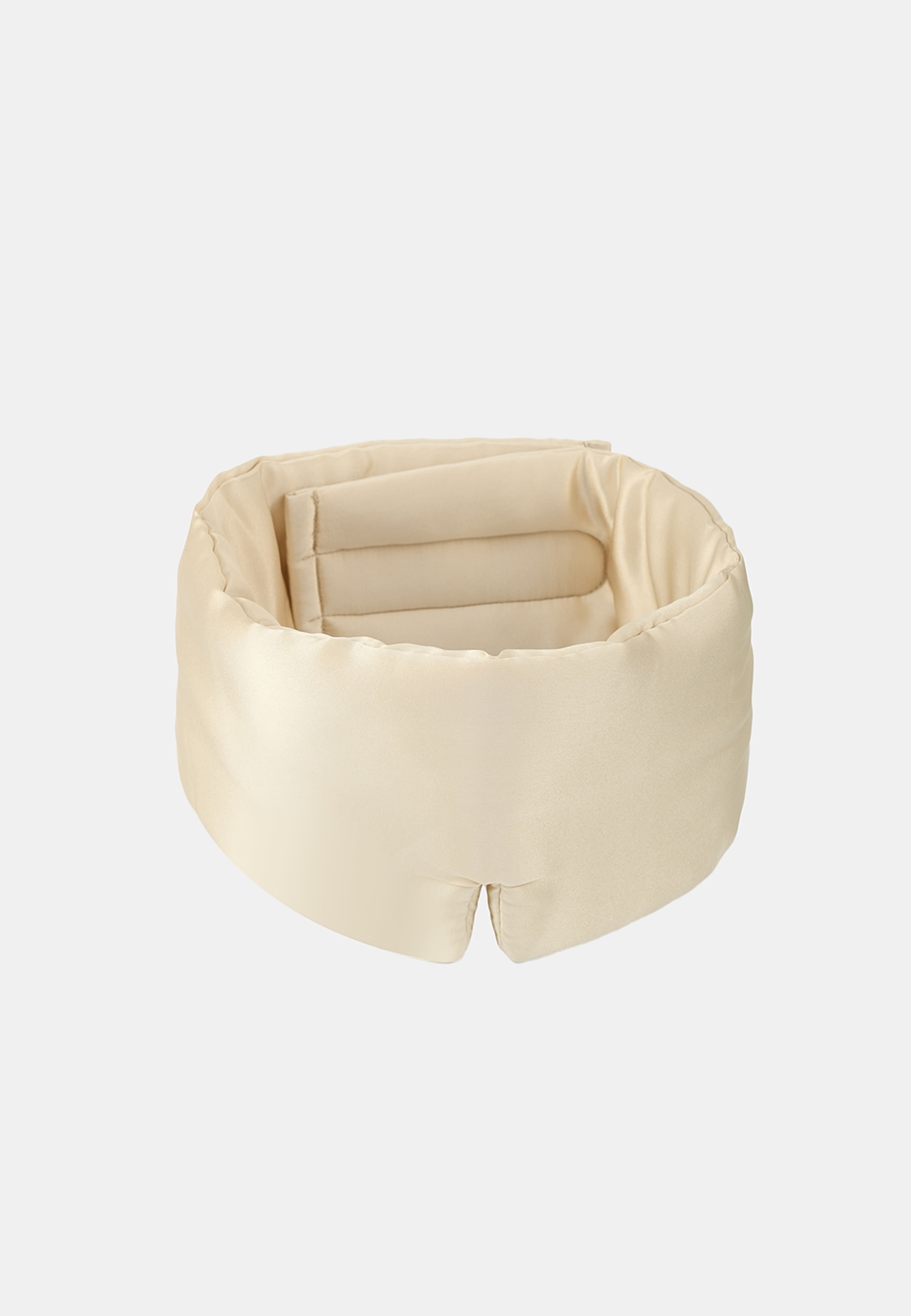 Silk Sleep Mask, från Å BEAUTY, i färgen Champagne. Klicka för att öppna bilden i stort format