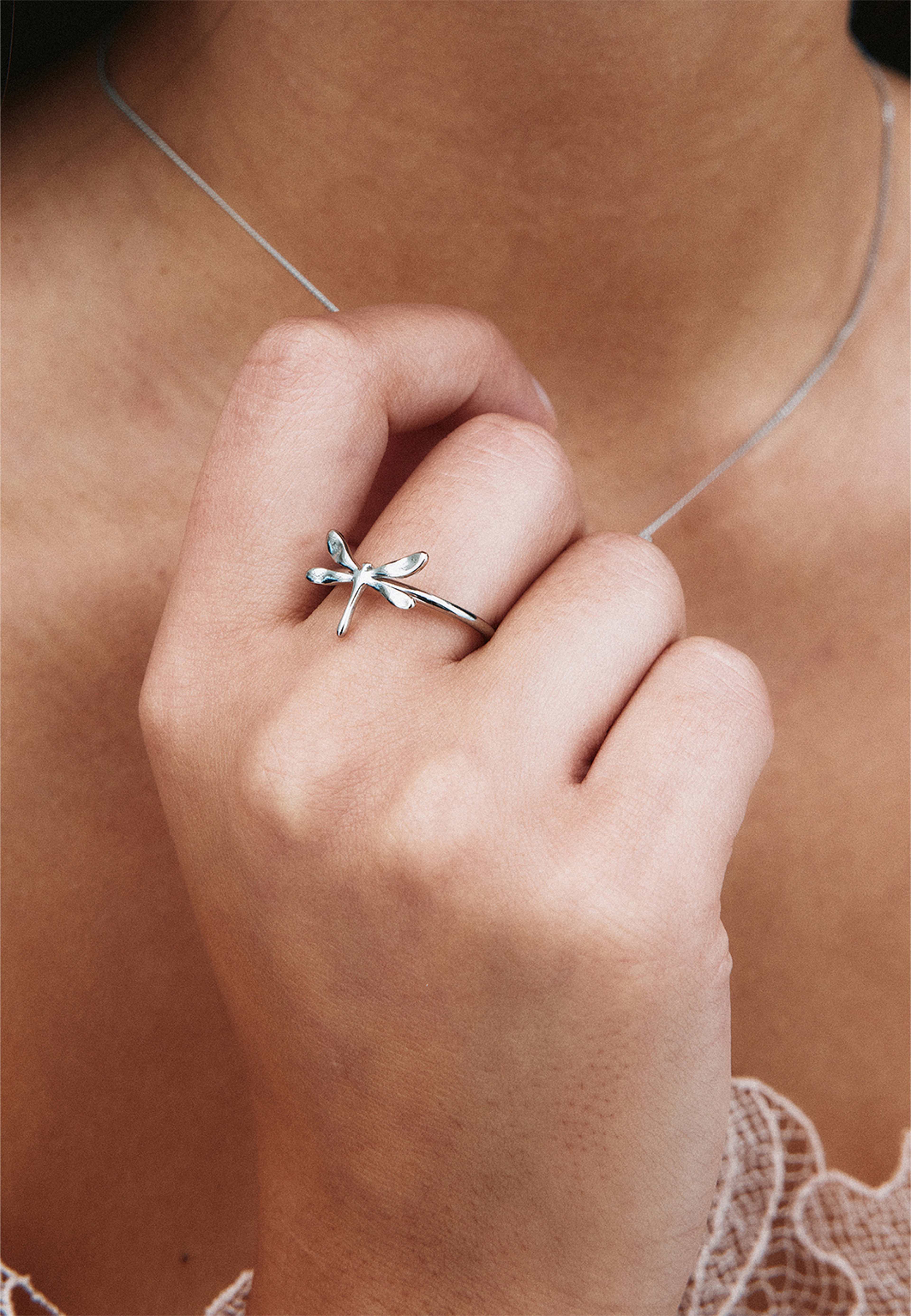 Dragonfly Ring Silver, från Edblad, i färgen Silver. Klicka för att öppna bilden i stort format