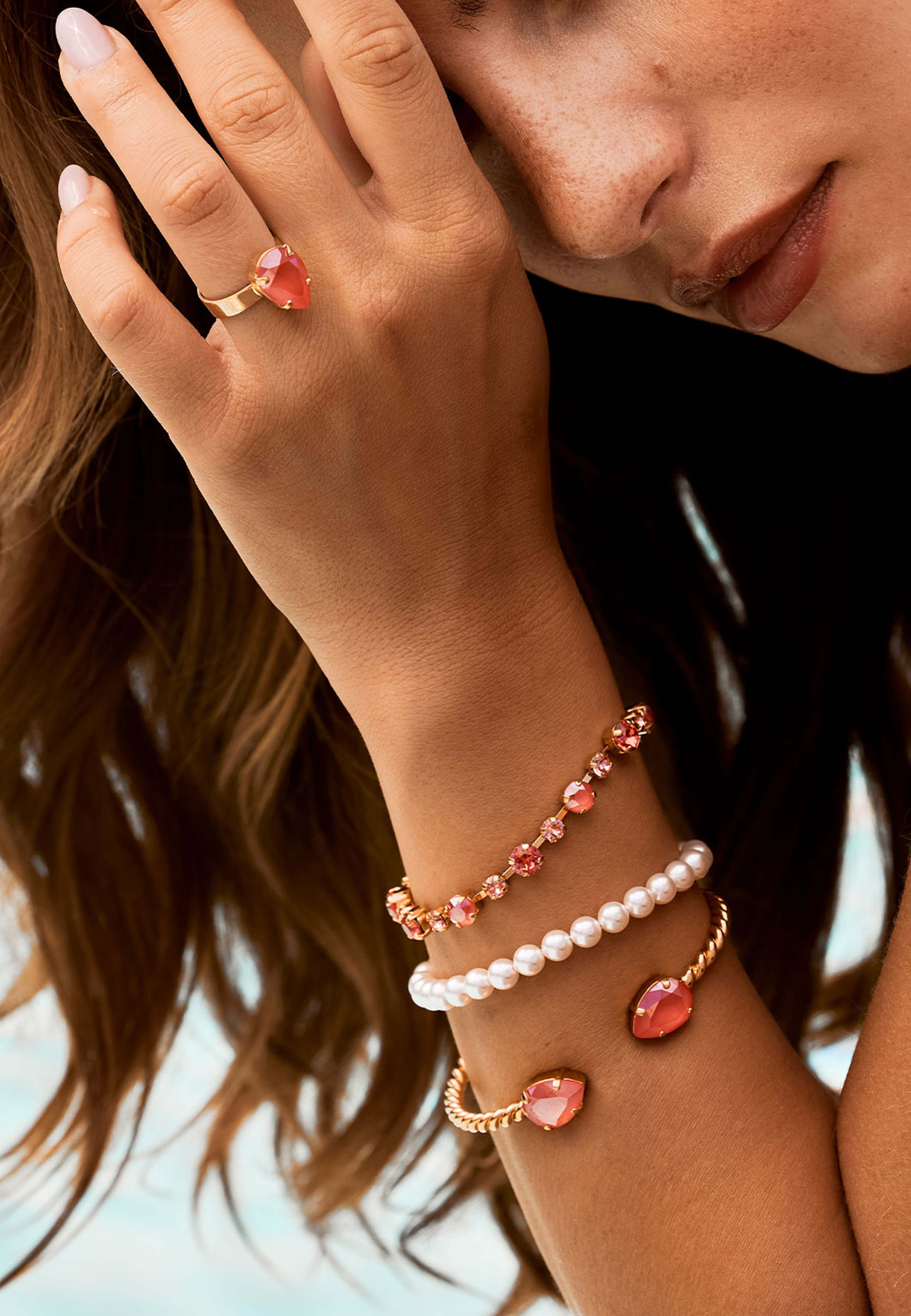 Pearl Bracelet, från Caroline Svedbom, i färgen Pearl. Klicka för att öppna bilden i stort format