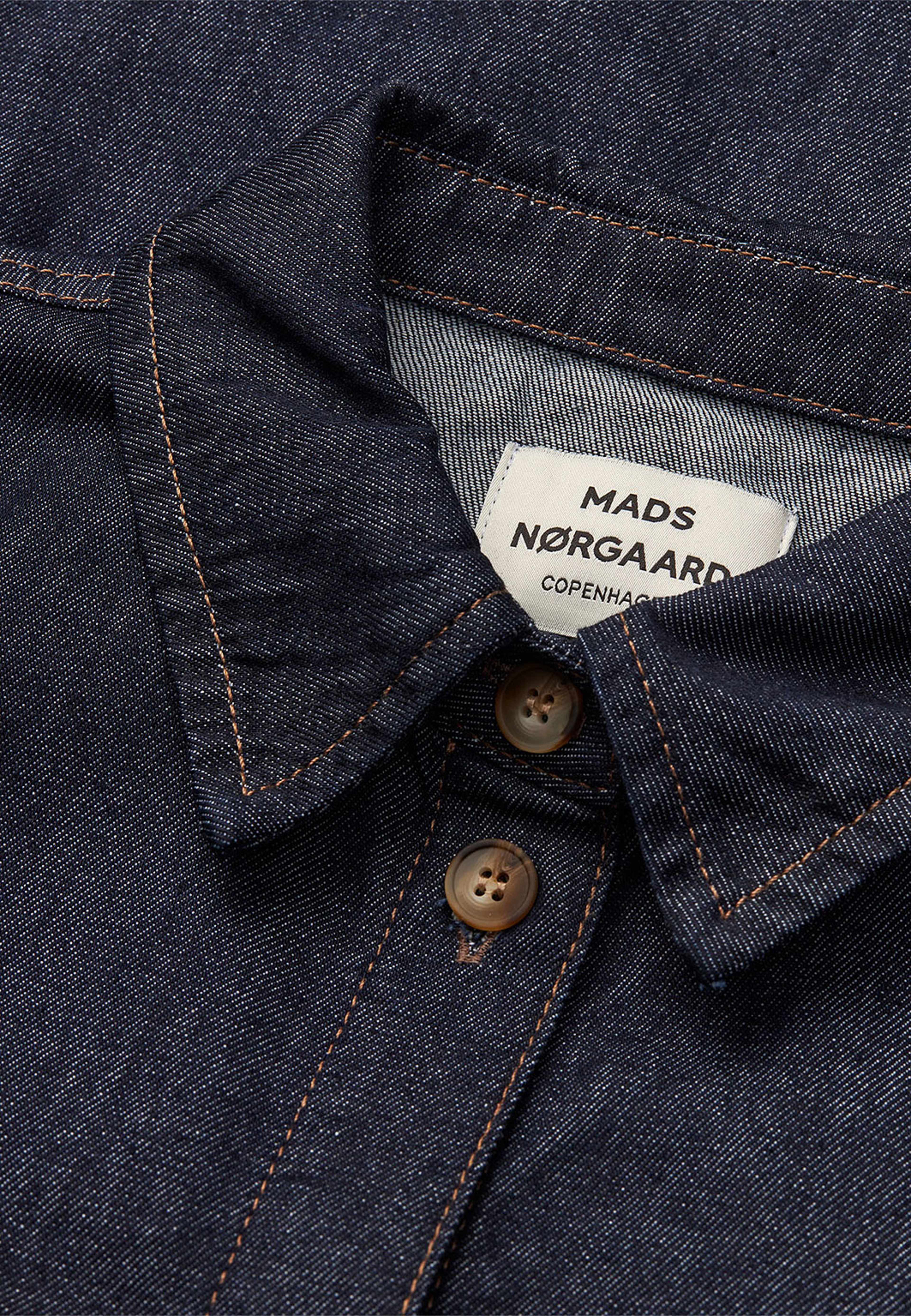 Cosy Denim Svanil Dress, från Mads Nørgaard, i färgen Rinse. Klicka för att öppna bilden i stort format
