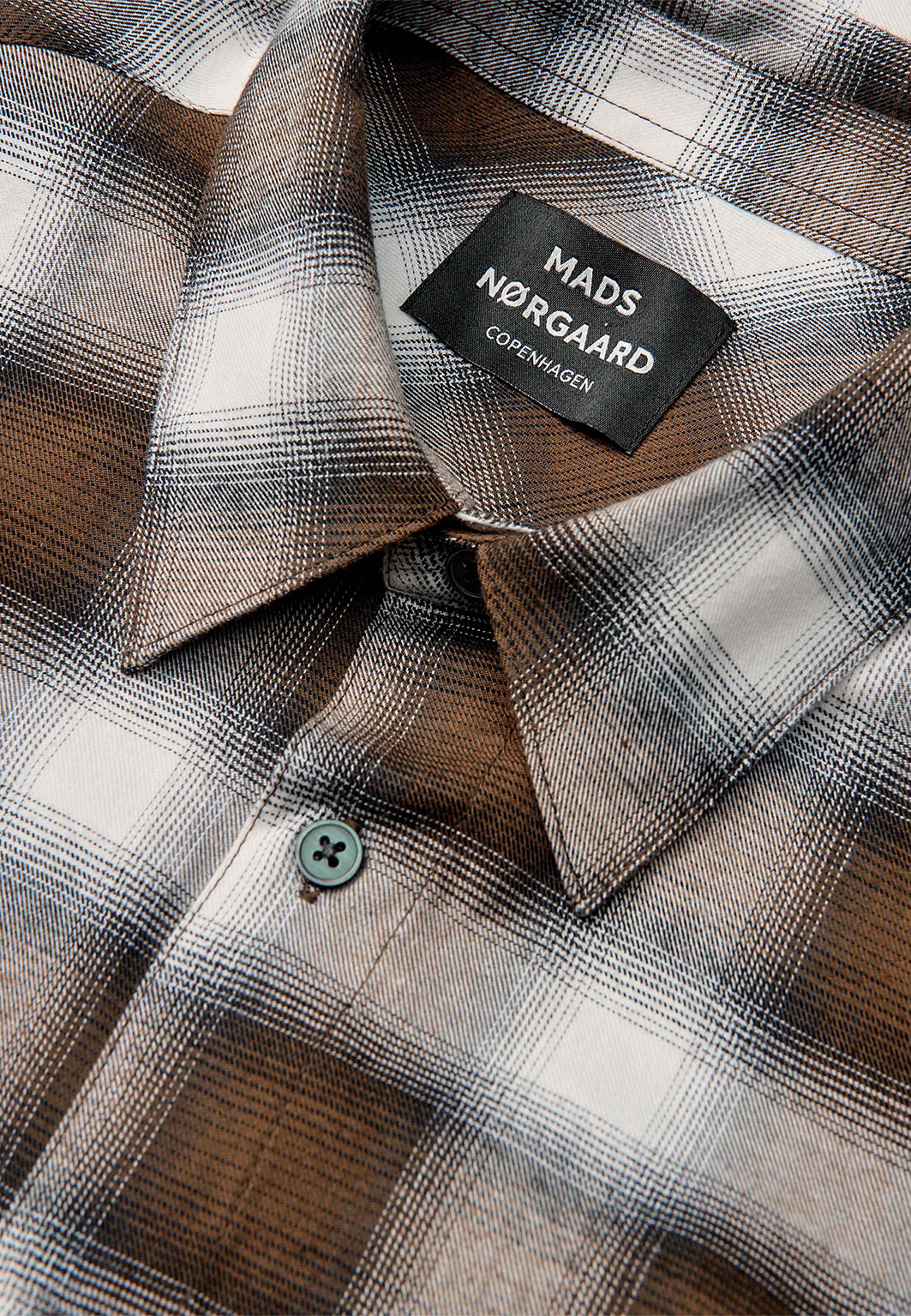 Flannel Check Sune Shirt, från Mads Nørgaard, i färgen Cocoa Ch. Klicka för att öppna bilden i stort format