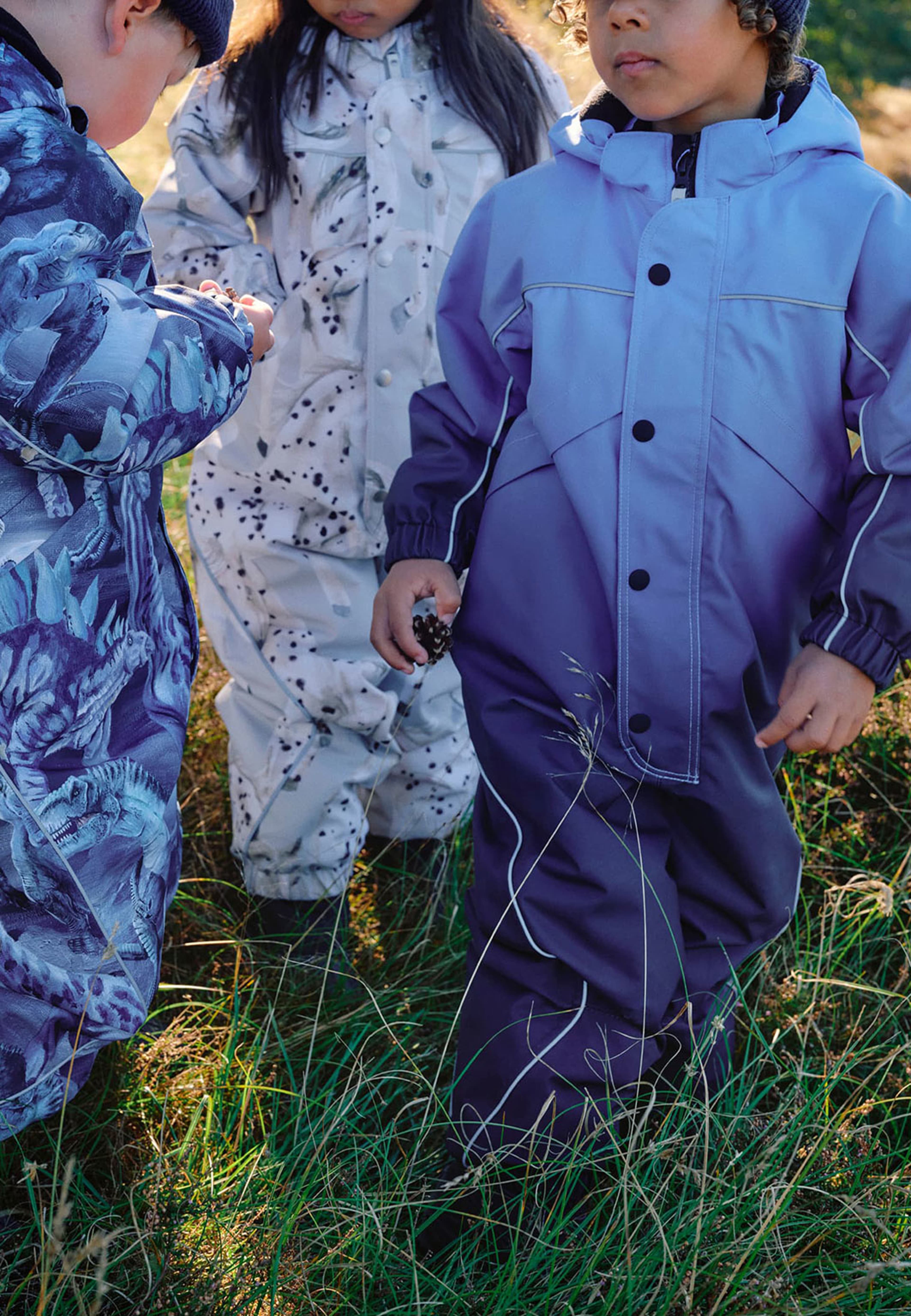 Polaris Snowsuit, från Molo, i färgen Faded Blues. Klicka för att öppna bilden i stort format