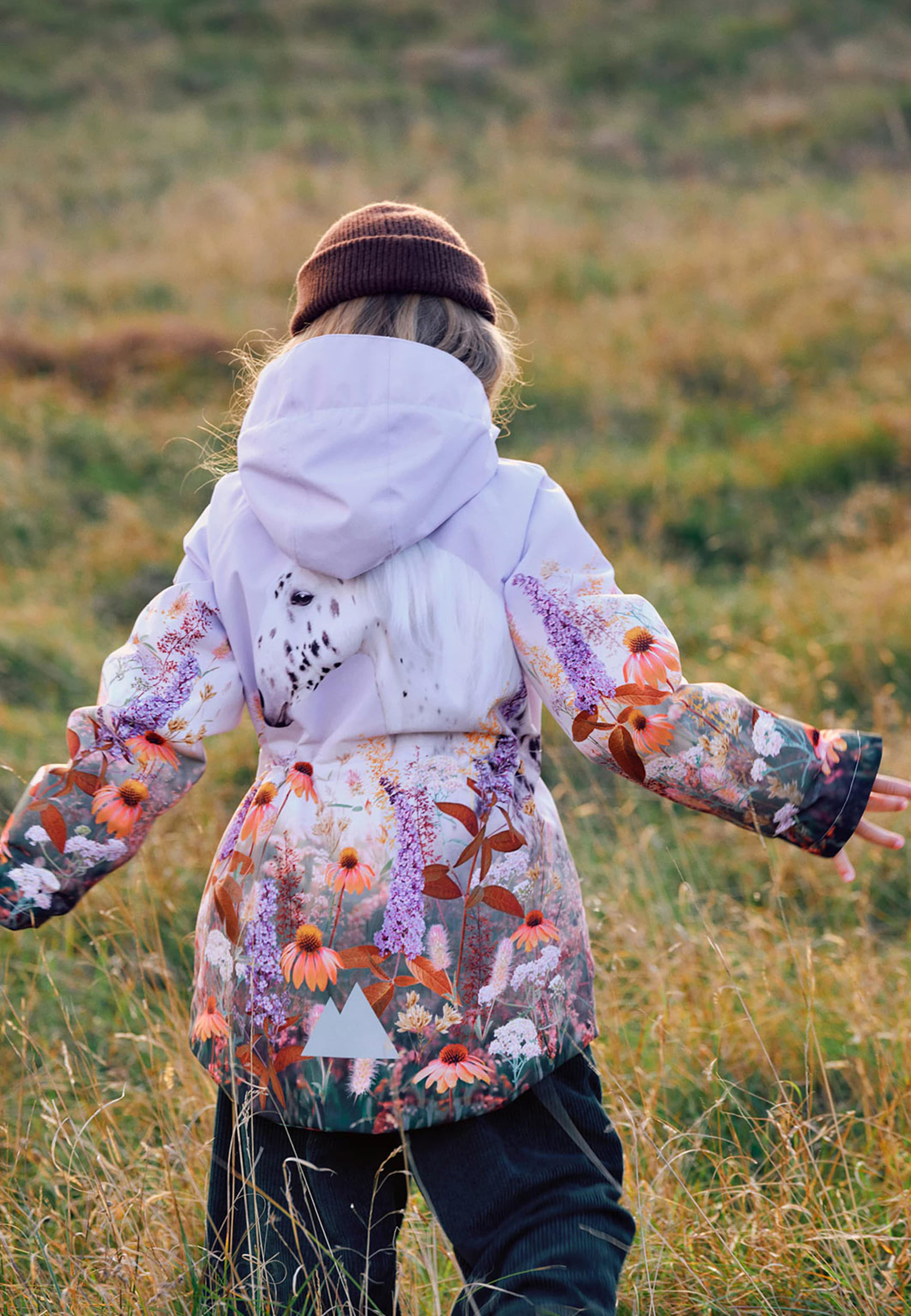 Cathy Jackets, från Molo, i färgen Meadow Horse. Klicka för att öppna bilden i stort format