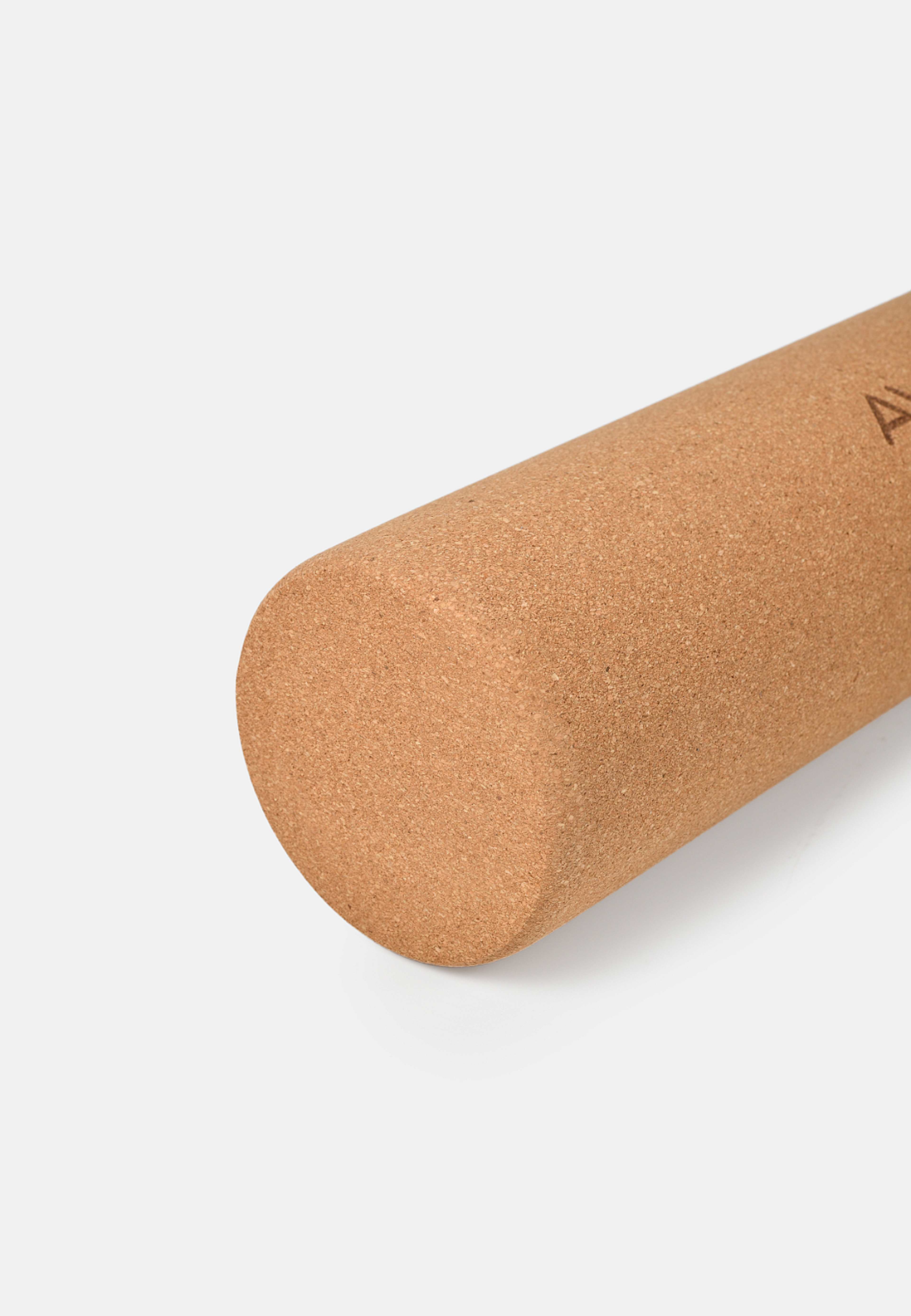 Foam roller i kork, från AVOLA. Klicka för att öppna bilden i stort format