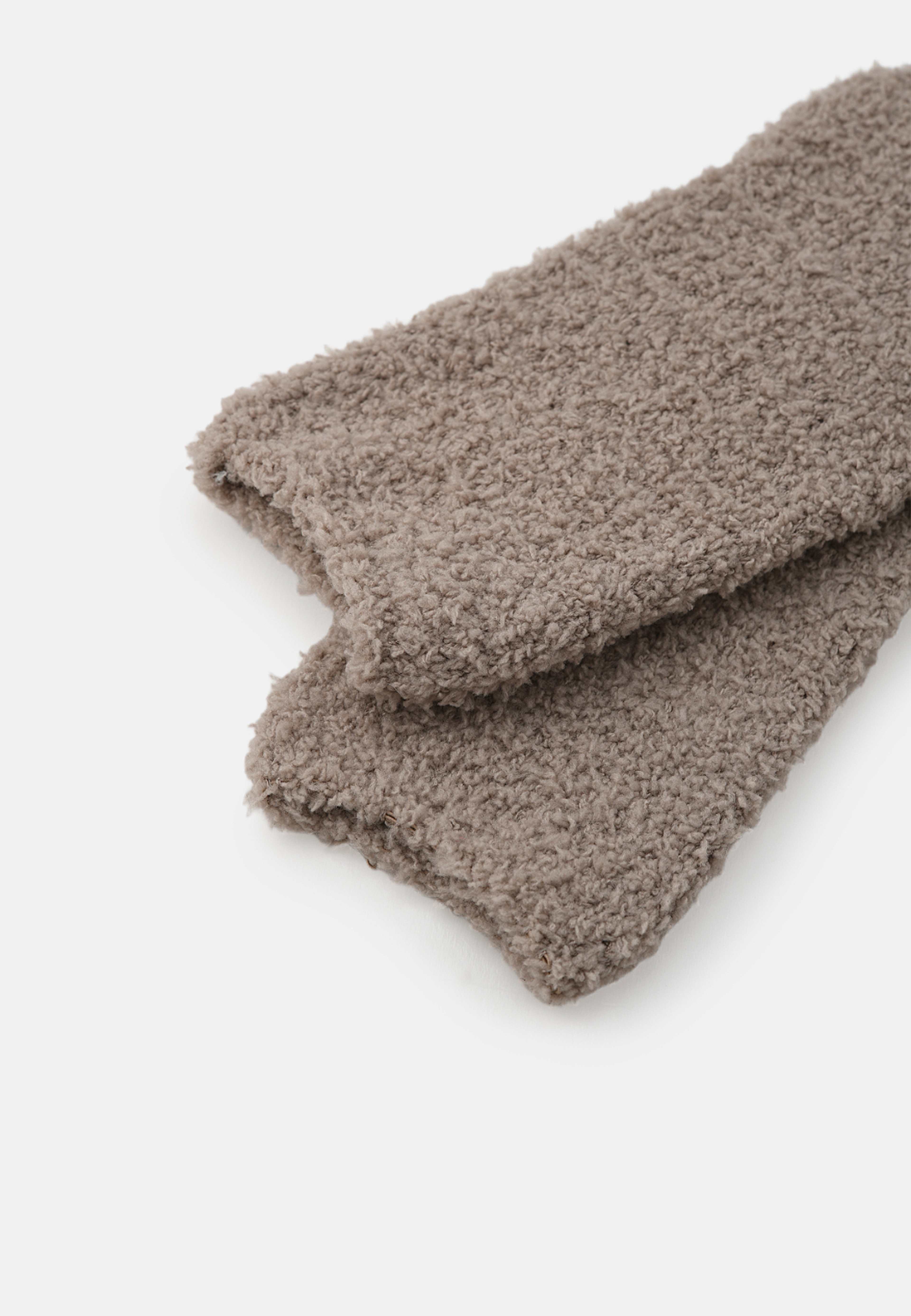 Fleecesockor, 2-pack, från RIKIKI, i färgen Off-white. Klicka för att öppna bilden i stort format