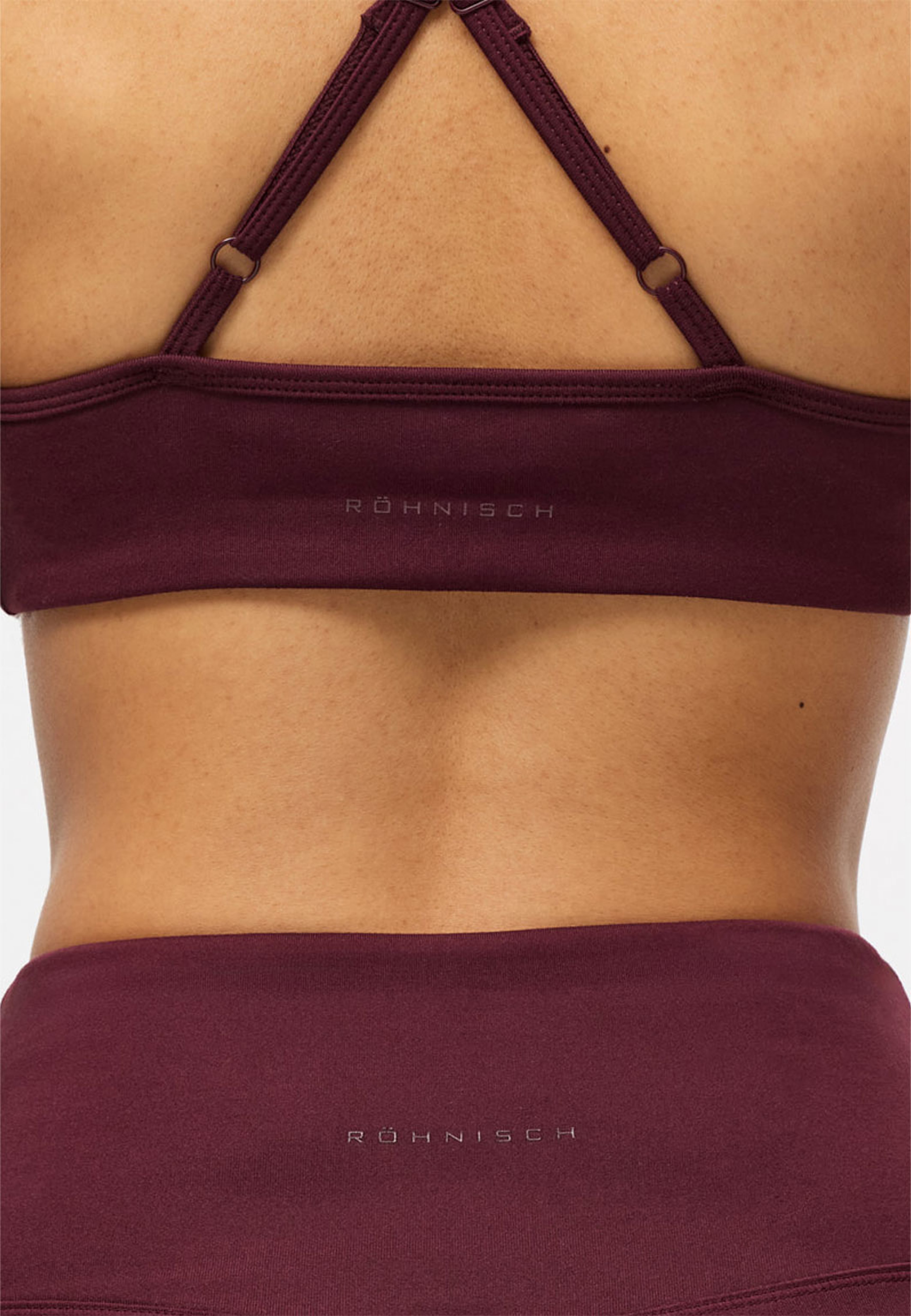 Smoothflex Strap Sportsbra, från Röhnisch, i färgen Winetasting. Klicka för att öppna bilden i stort format