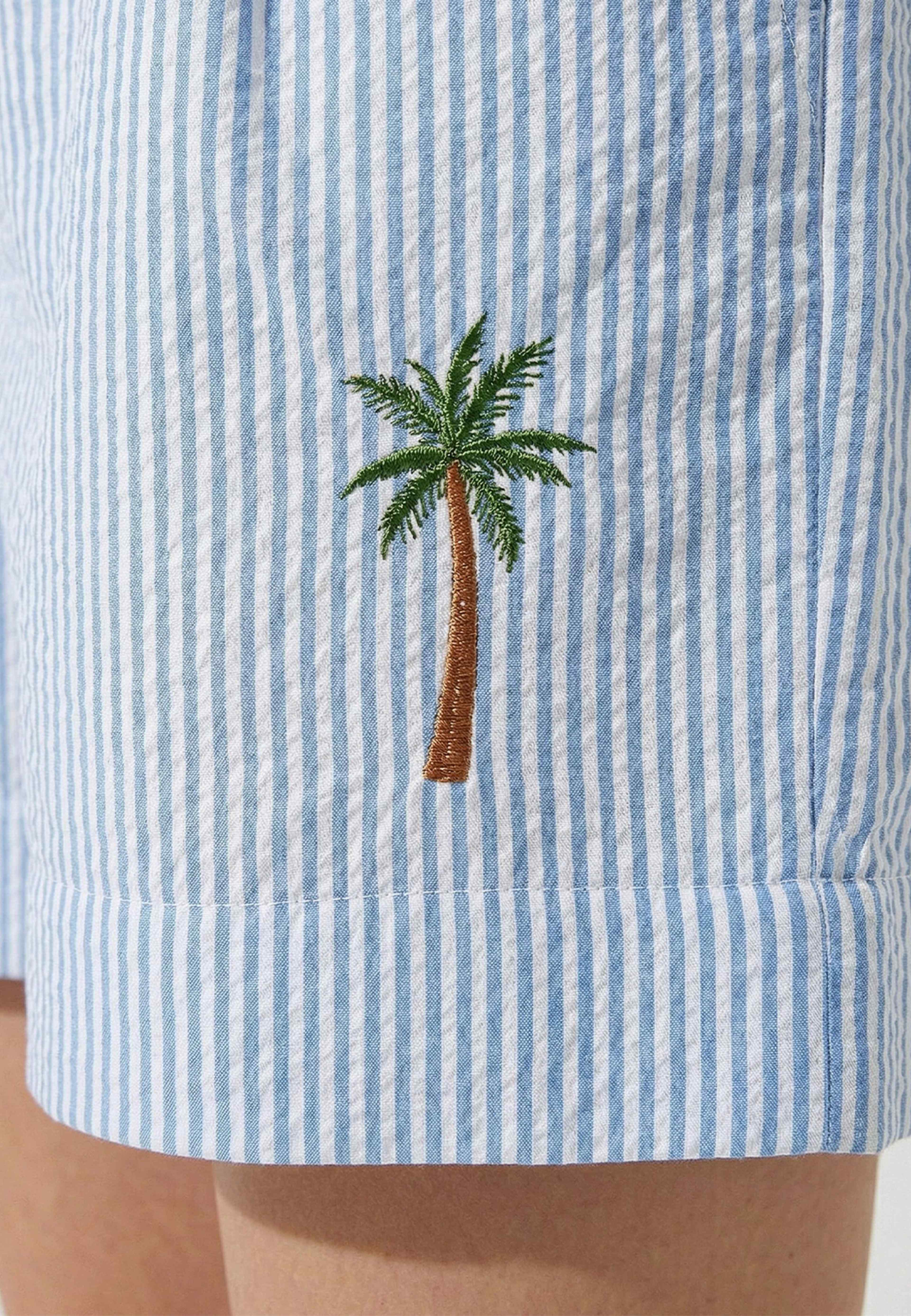Bermuda Shorts, från Oui, i färgen Lt.blue White. Klicka för att öppna bilden i stort format