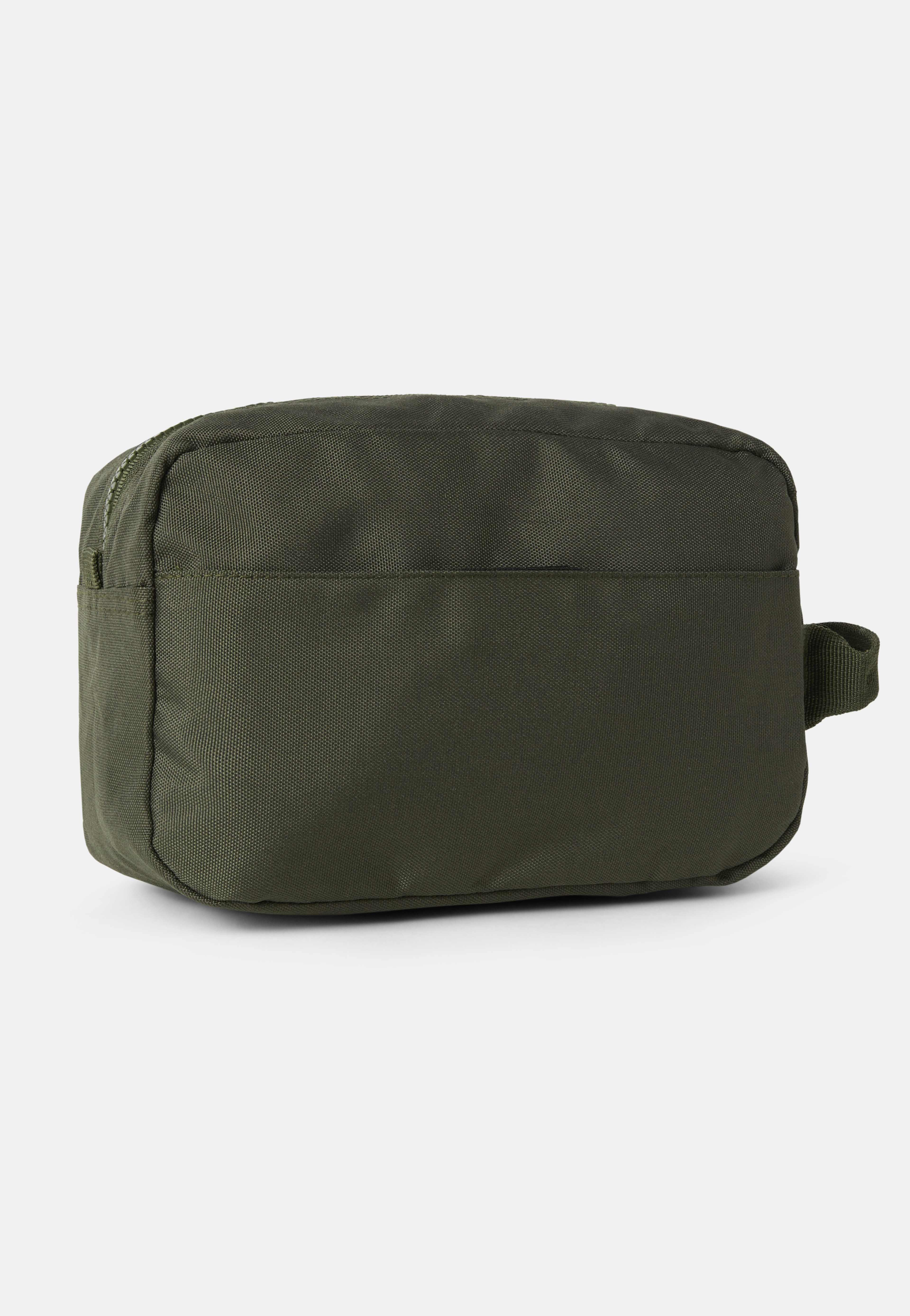 Borg Essential Washbag, från Björn Borg, i färgen Forest Night. Klicka för att öppna bilden i stort format