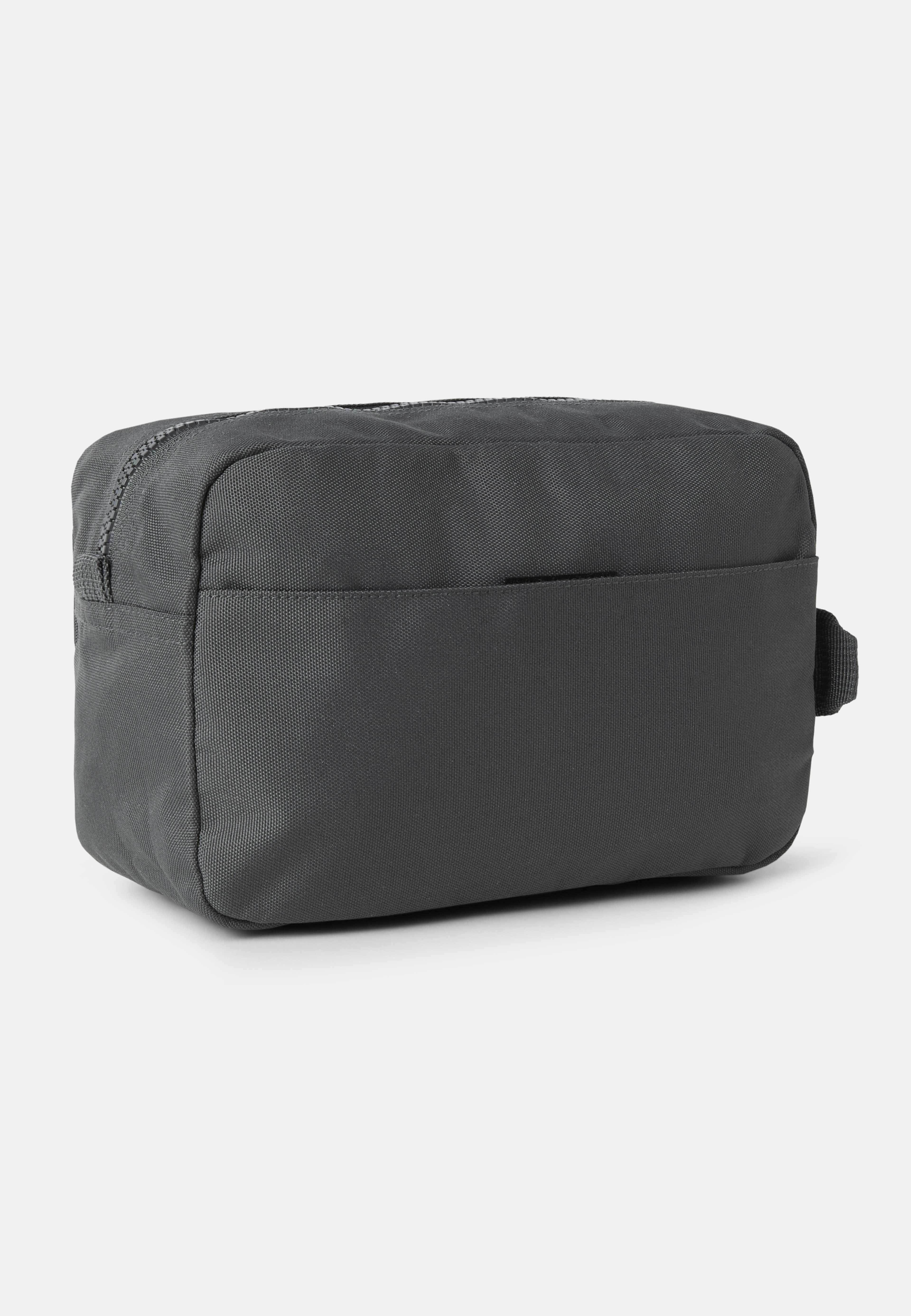 Borg Essential Washbag, från Björn Borg, i färgen Asphalt. Klicka för att öppna bilden i stort format