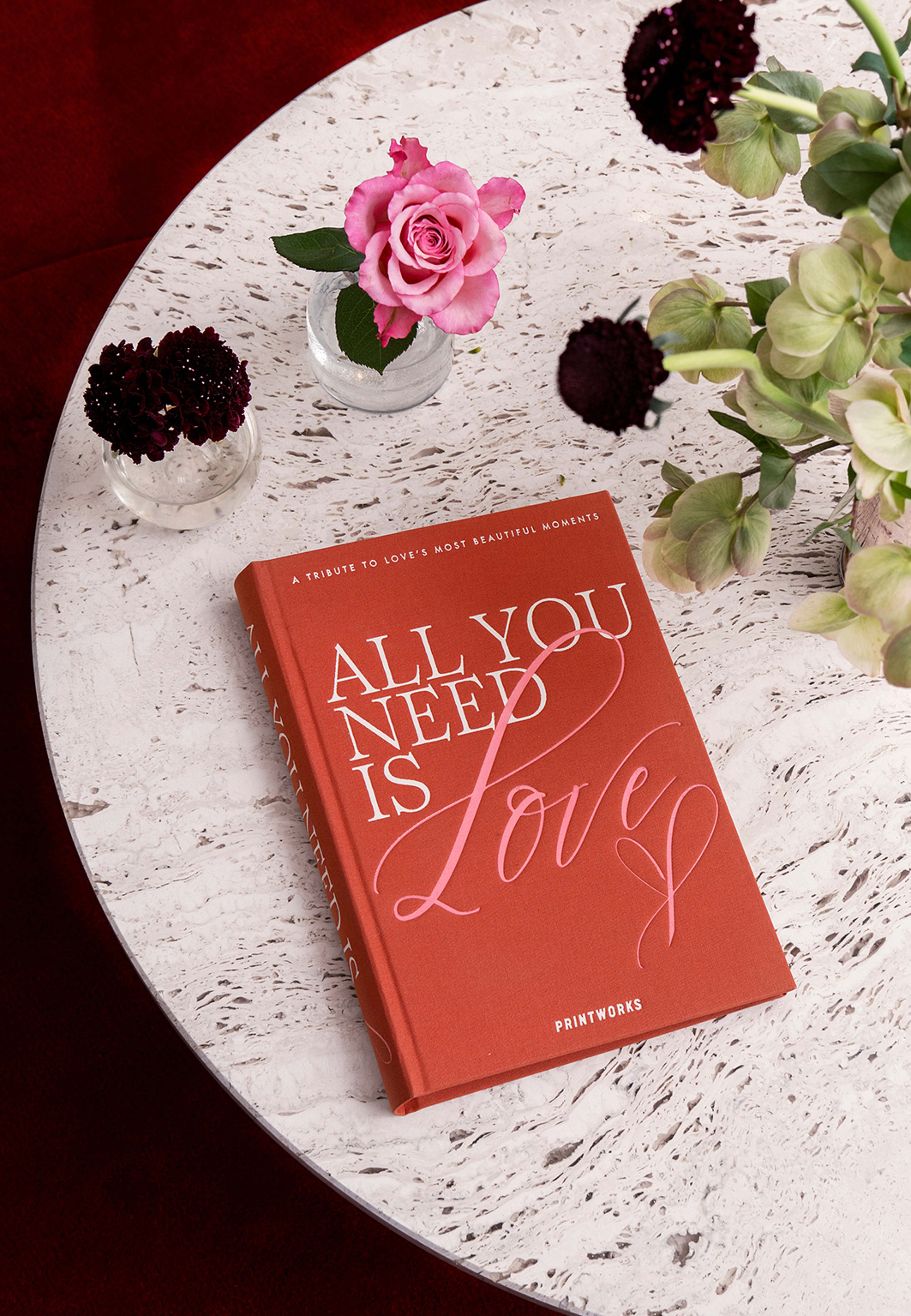 Photo Book All You Need is Love, Orange, från Printworks, i färgen Orange. Klicka för att öppna bilden i stort format