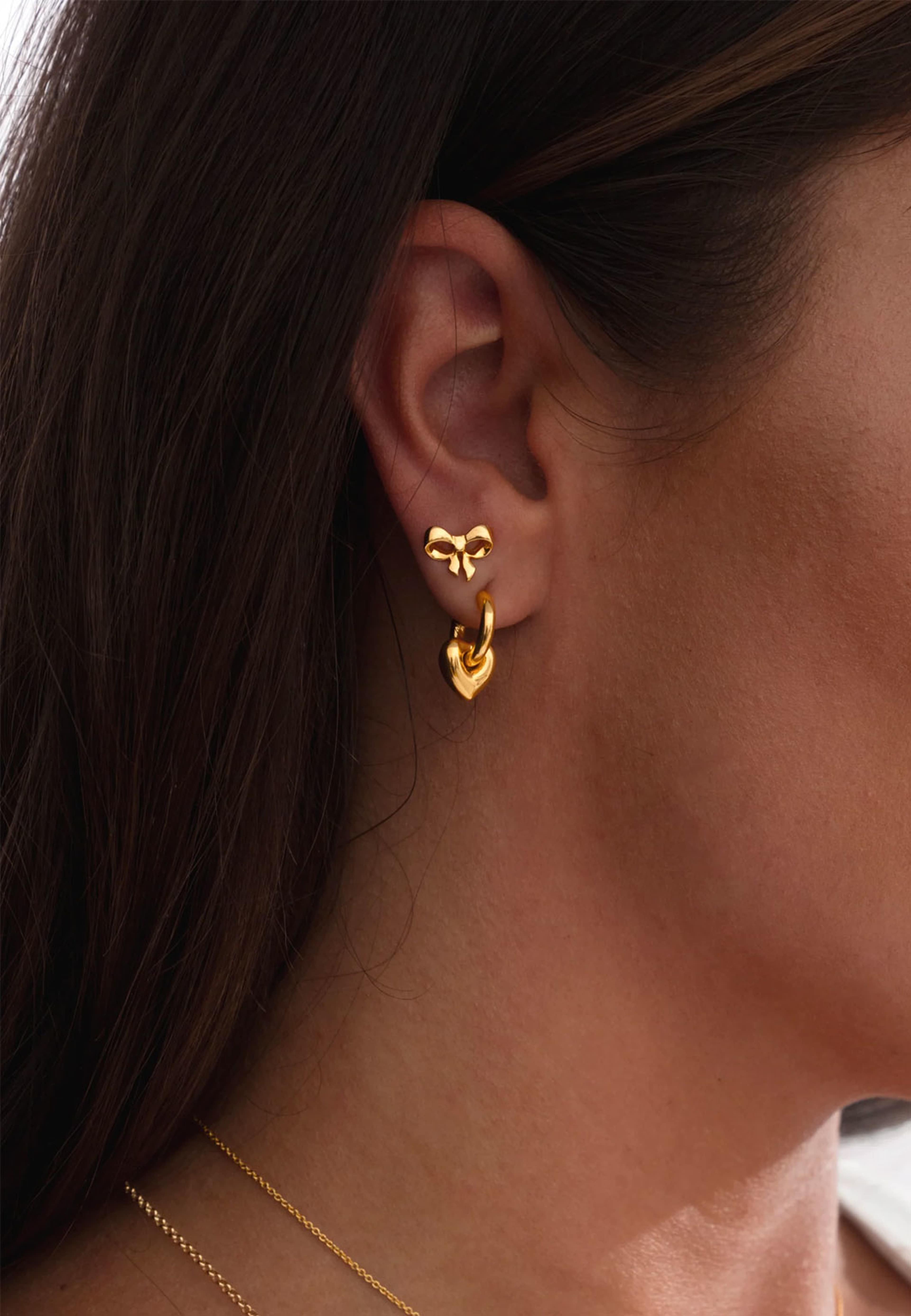 La La Love Fat Heart Earrings, från Syster P, i färgen Gold. Klicka för att öppna bilden i stort format