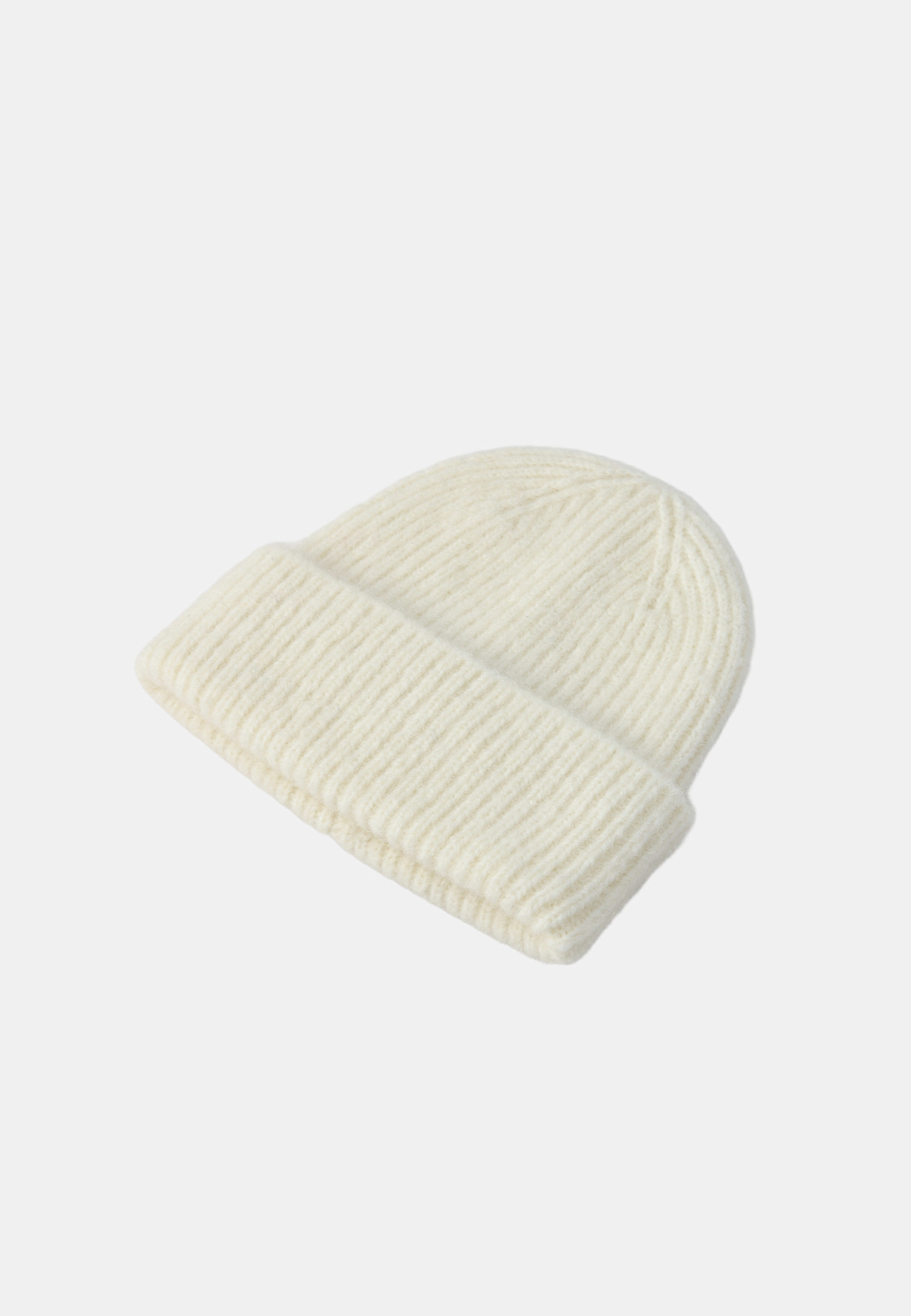 Mössa i ull- och mohairmix ELSY, från Wera, i färgen White. Klicka för att öppna bilden i stort format