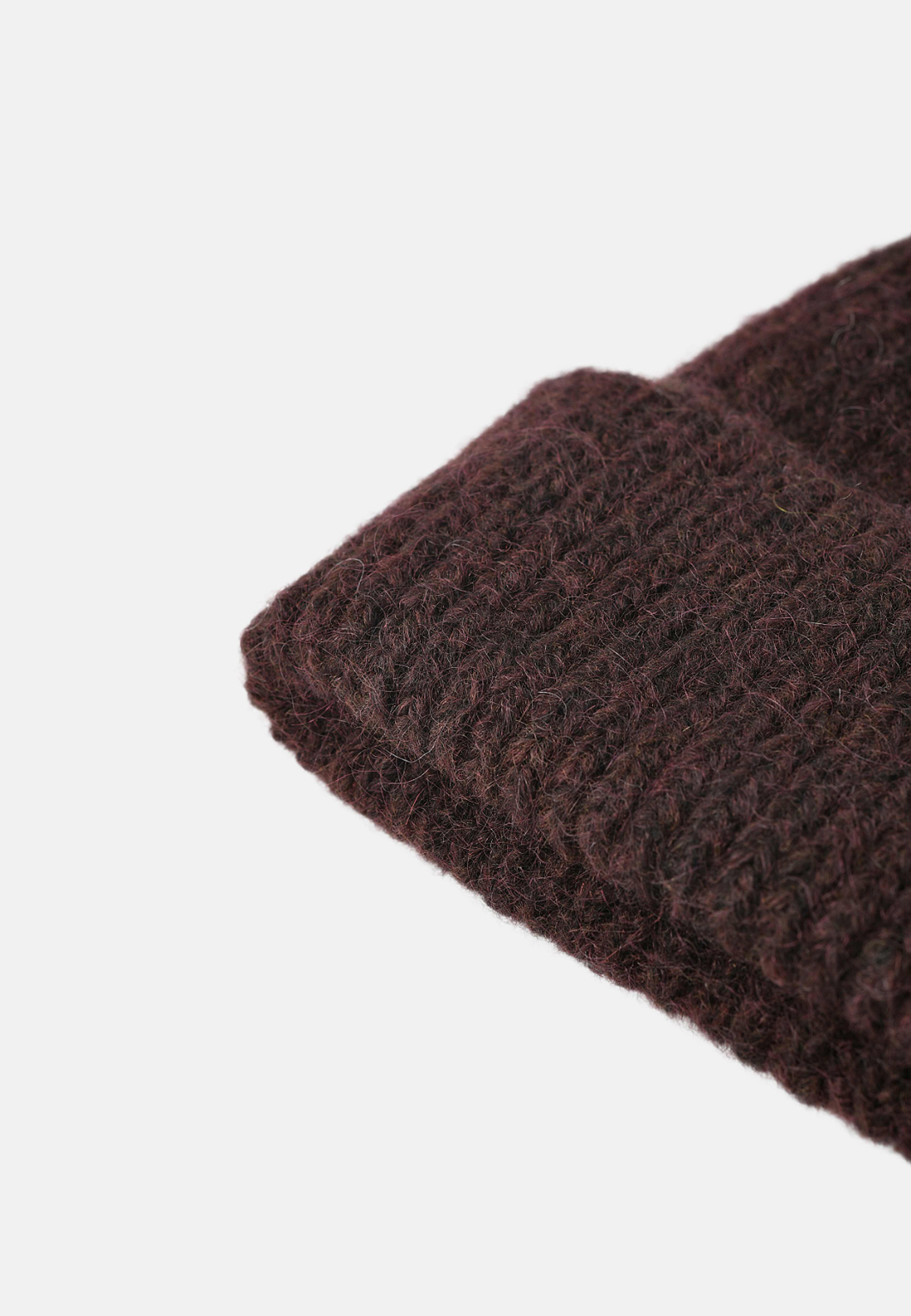 Mössa i ull- och mohairmix ELSY, från Wera, i färgen Dark Brown. Klicka för att öppna bilden i stort format