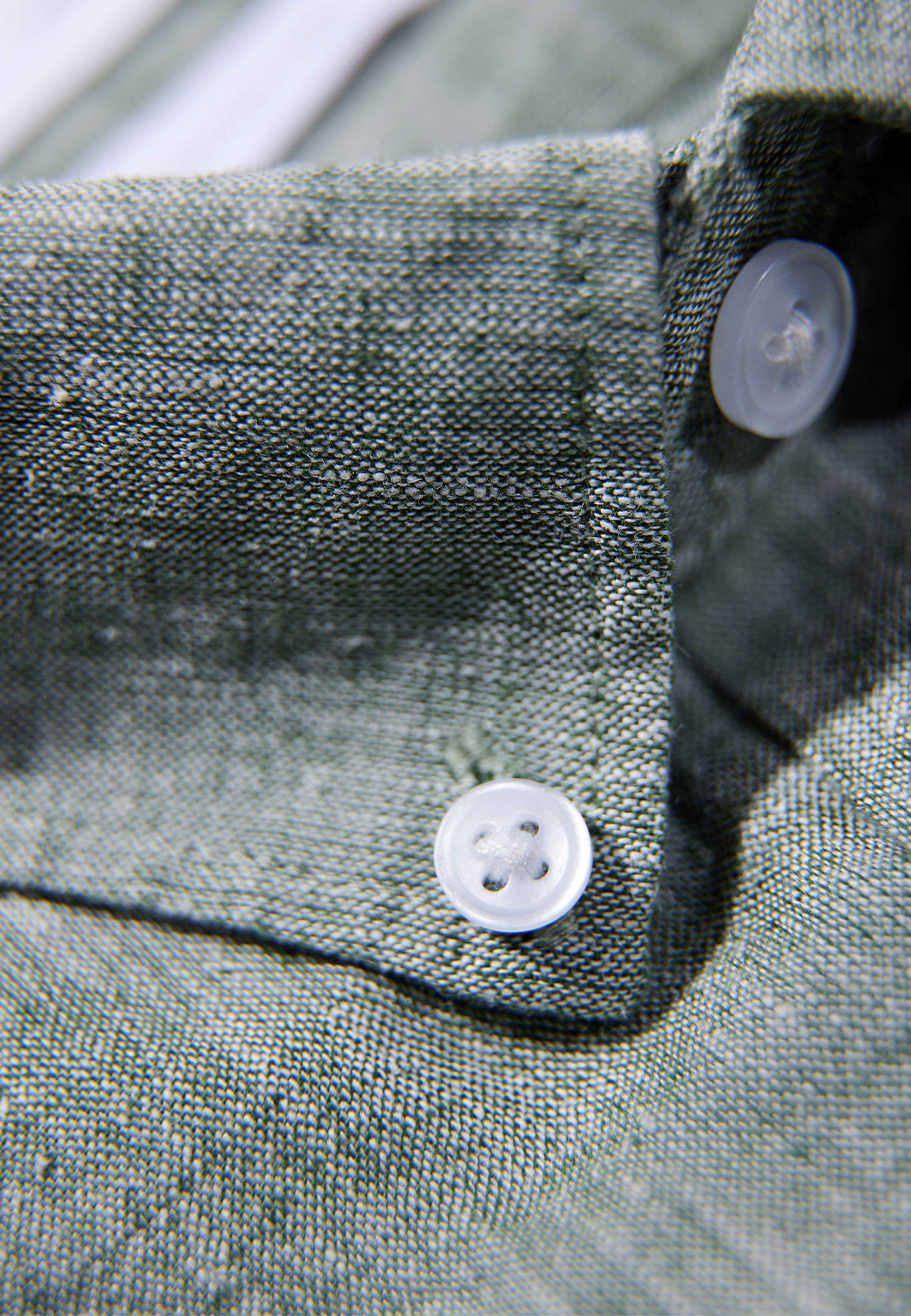Linen/cotton S/S Shirt, från Lindbergh, i färgen Army. Klicka för att öppna bilden i stort format