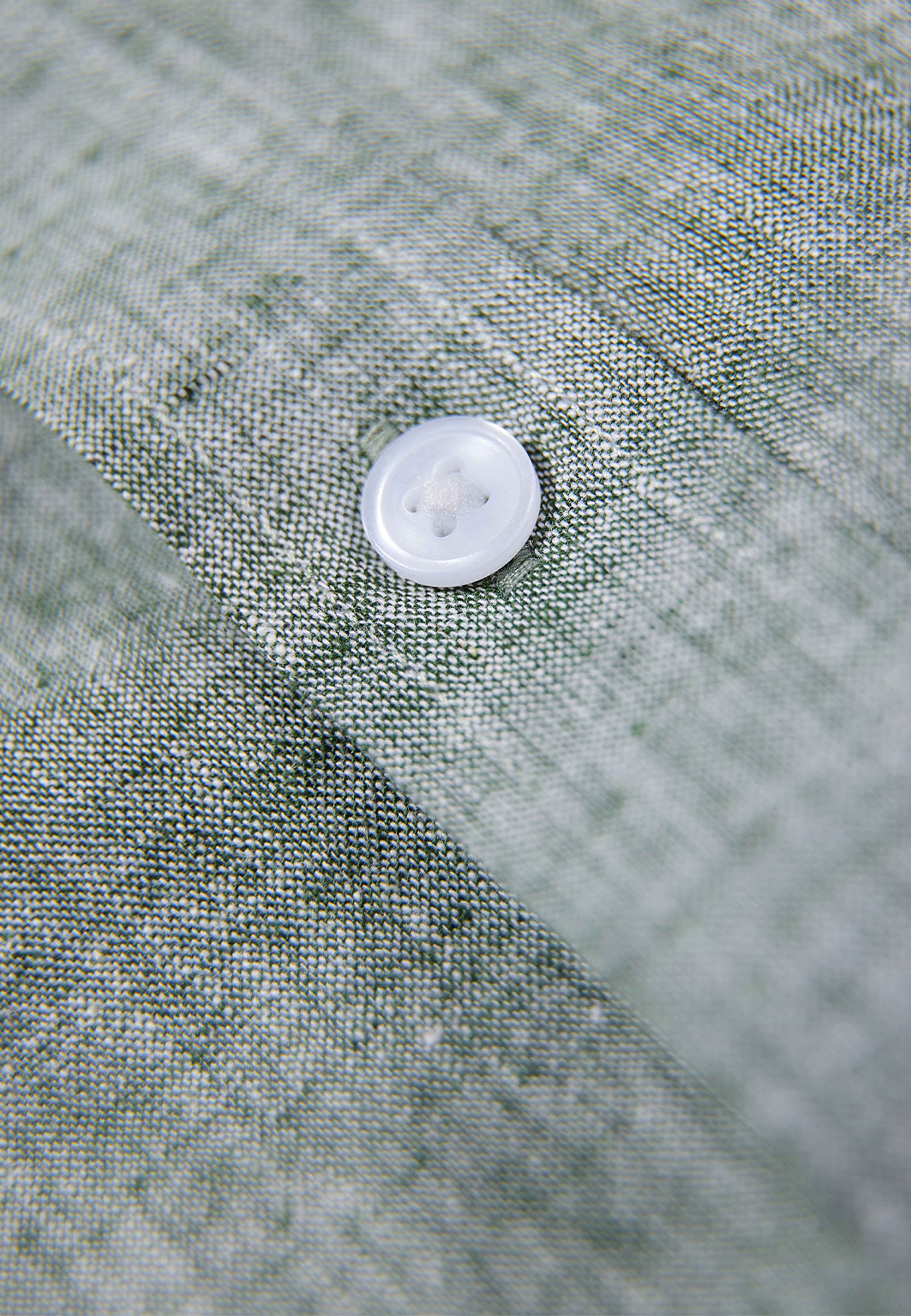 Linen/cotton S/S Shirt, från Lindbergh, i färgen Army. Klicka för att öppna bilden i stort format