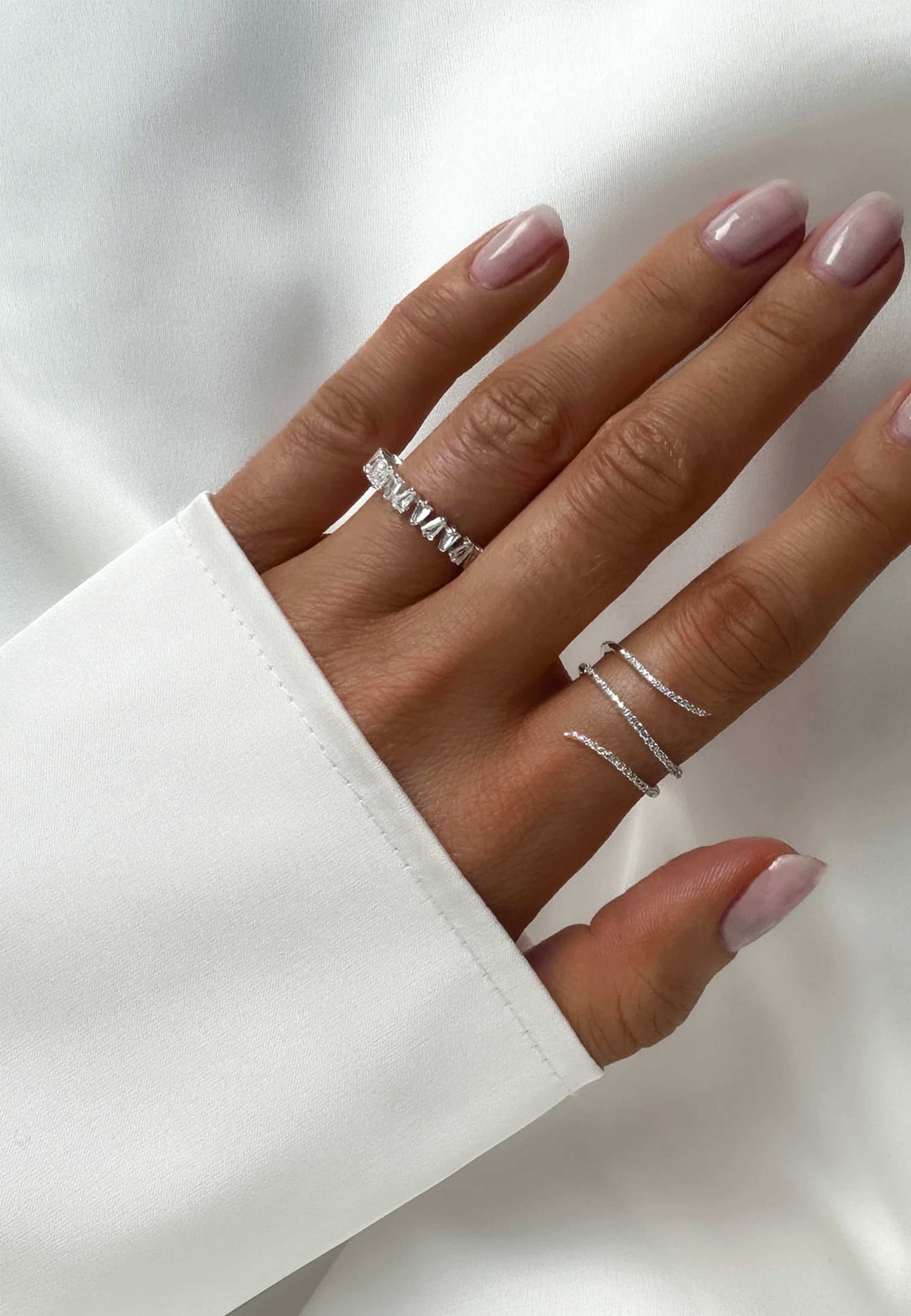 Sparkle Wrap Ring, från Syster P, i färgen Silver. Klicka för att öppna bilden i stort format