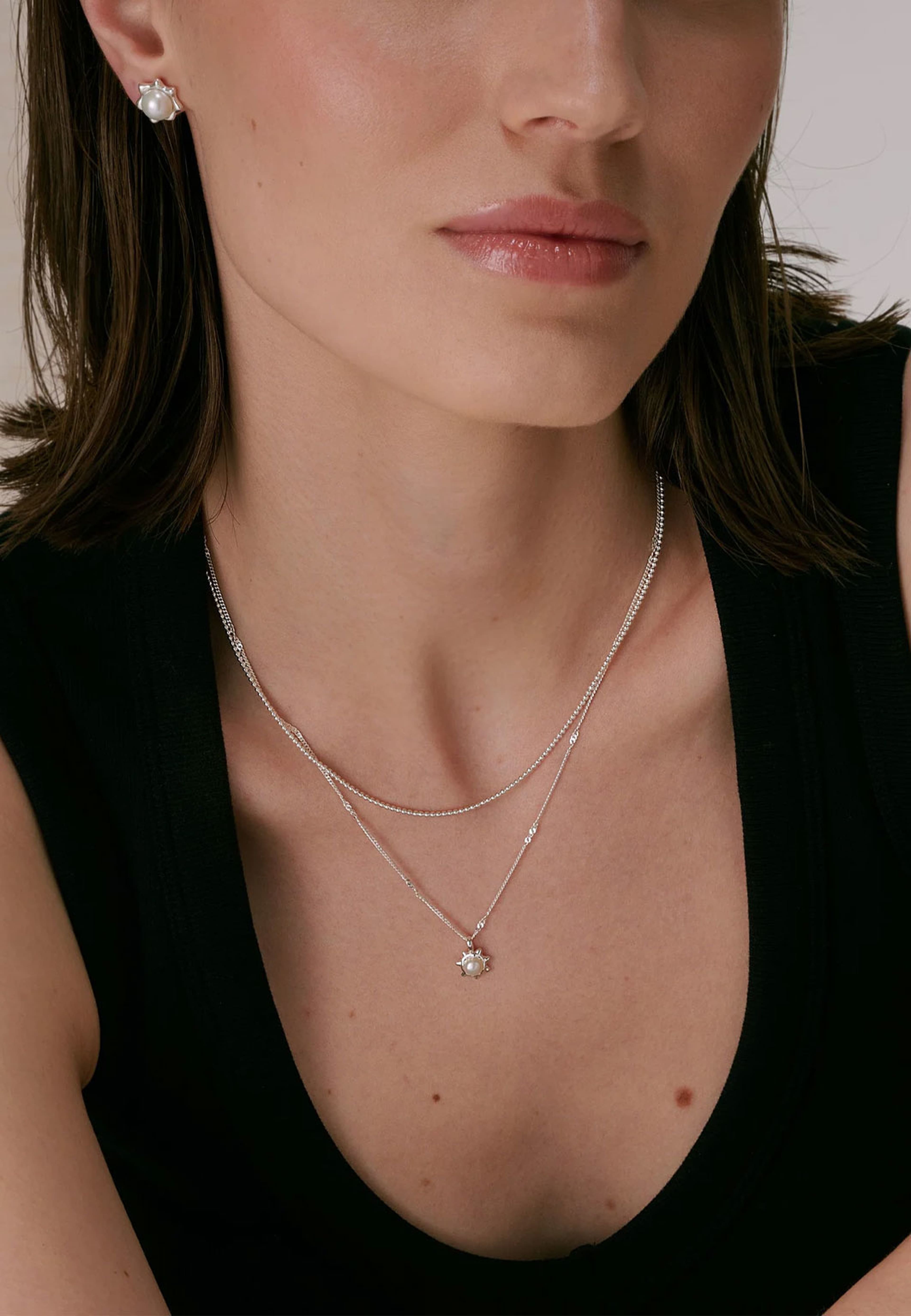 Florentina Pearl Necklace, från Syster P, i färgen Silver. Klicka för att öppna bilden i stort format