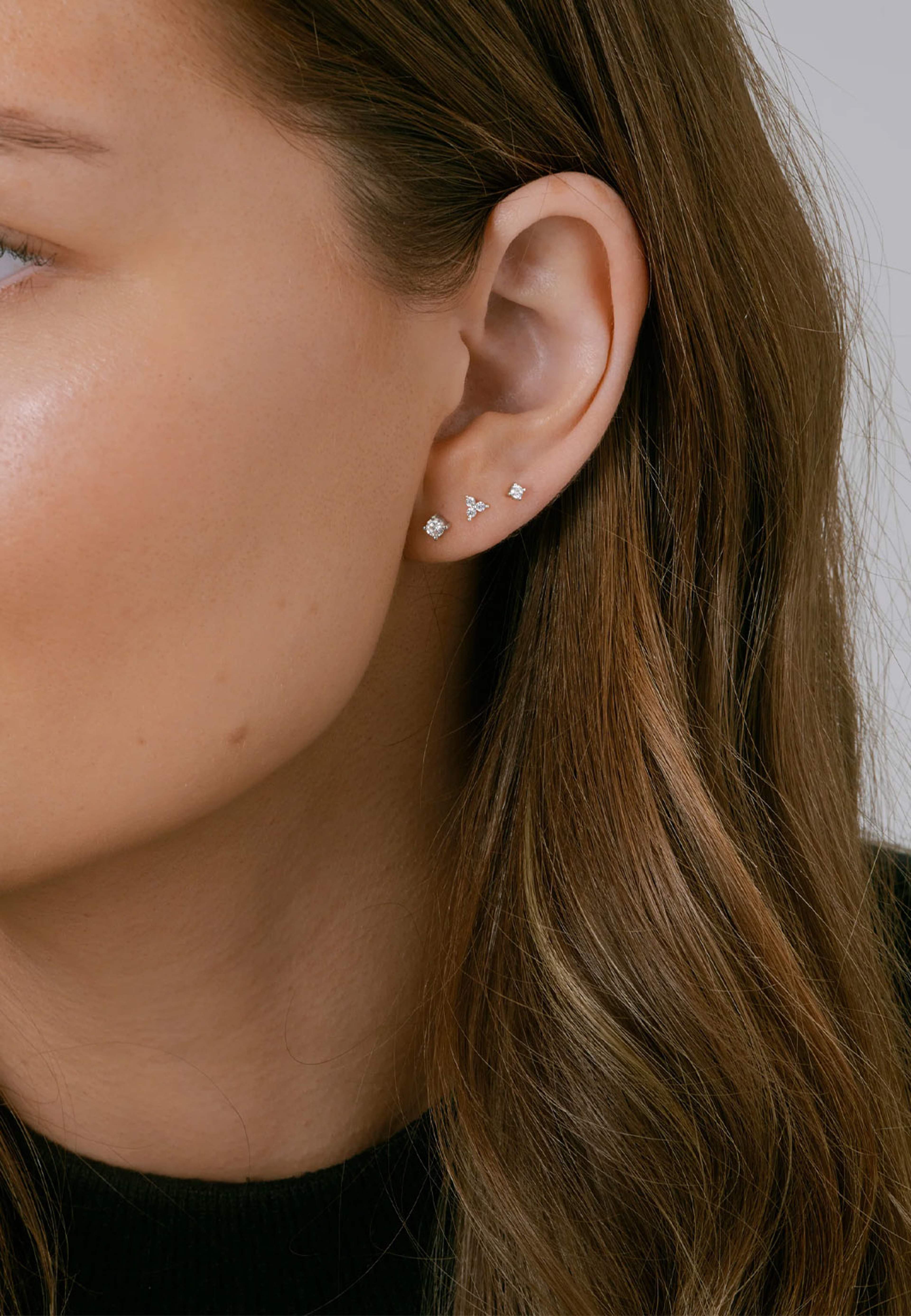 Celestia Small Studs Earrings, från Syster P, i färgen Silver. Klicka för att öppna bilden i stort format