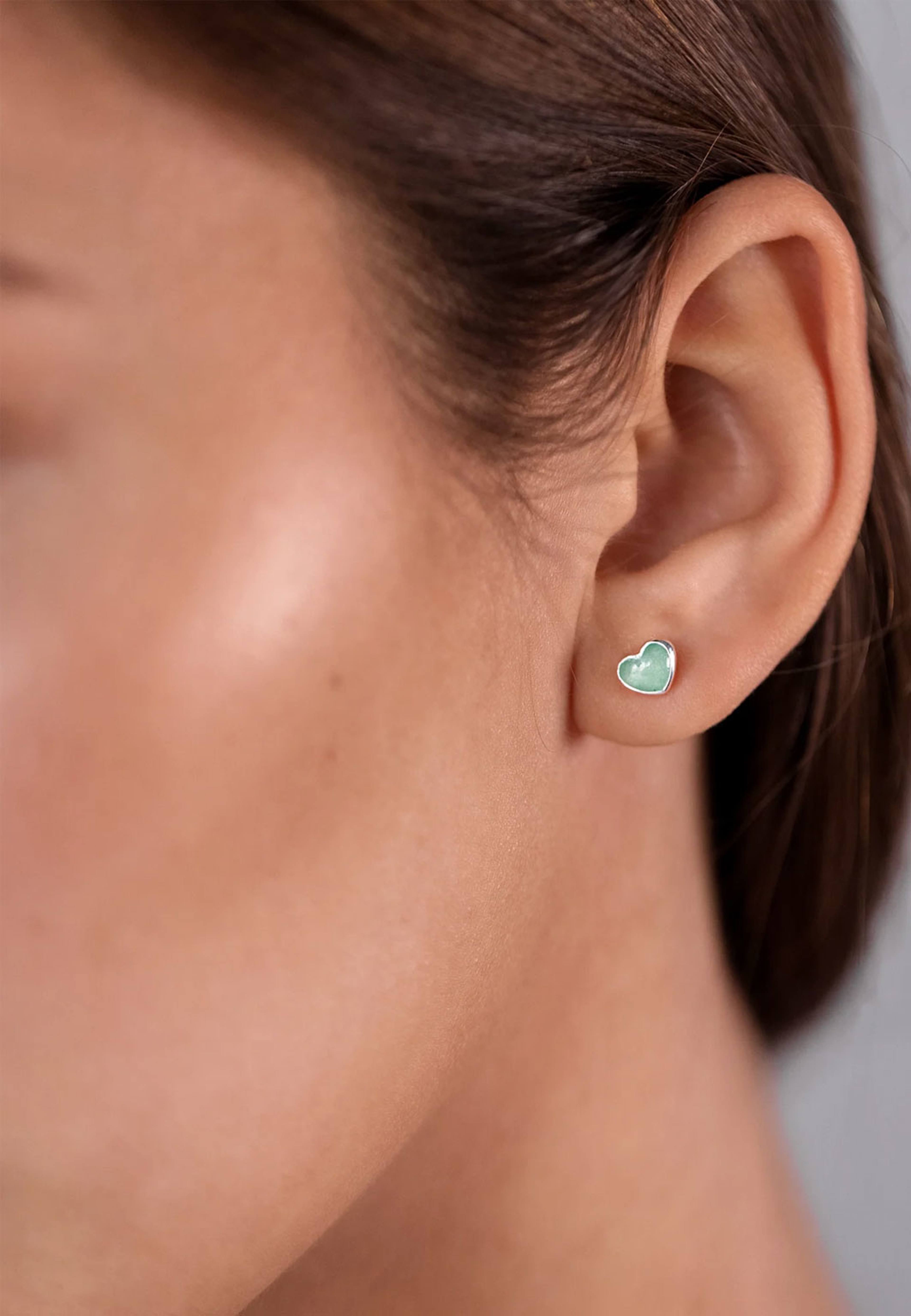 La La Love Stud Earrings, från Syster P, i färgen Green Jade Silver. Klicka för att öppna bilden i stort format
