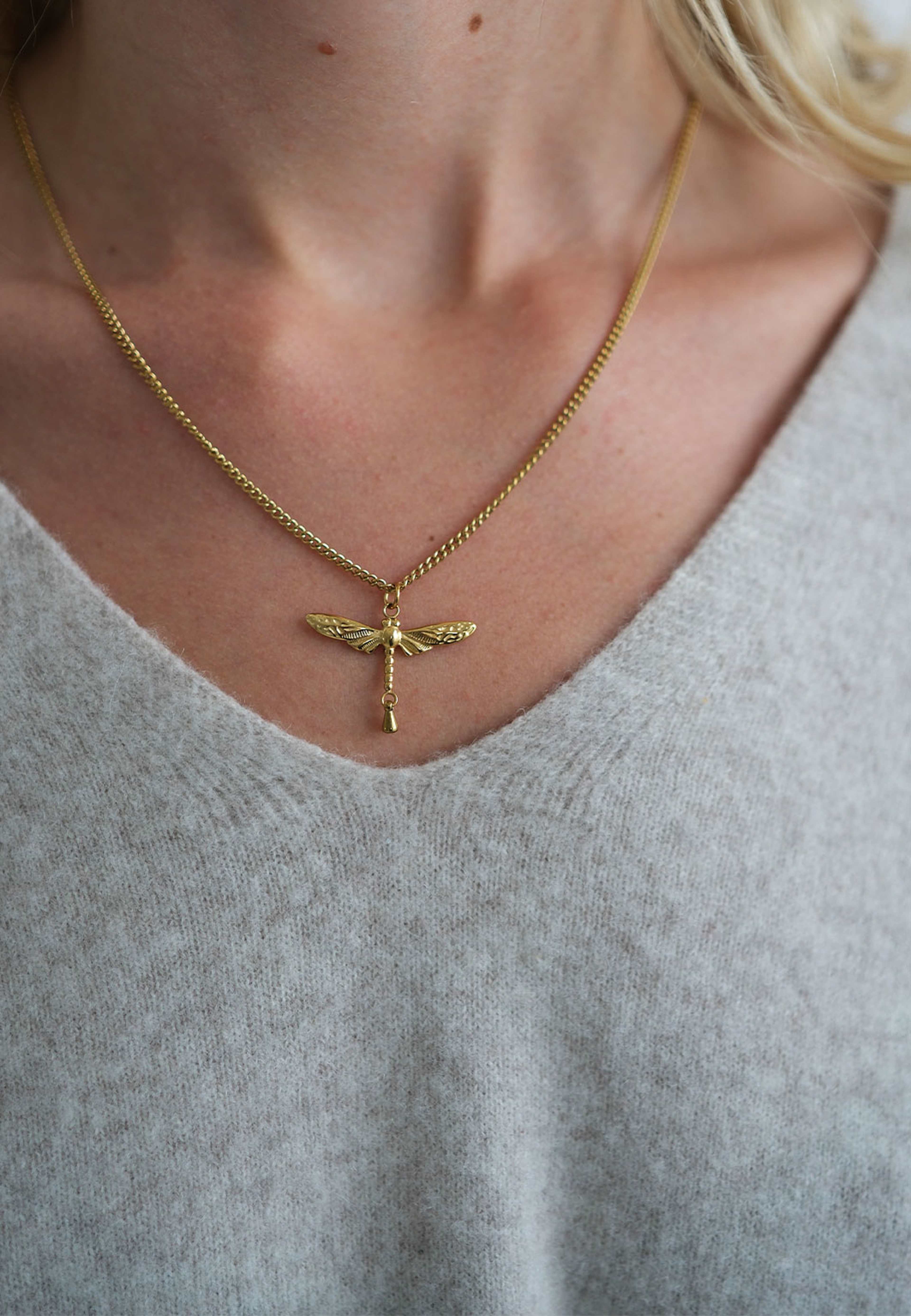 Ellie Necklace, från WOS, i färgen Gold. Klicka för att öppna bilden i stort format