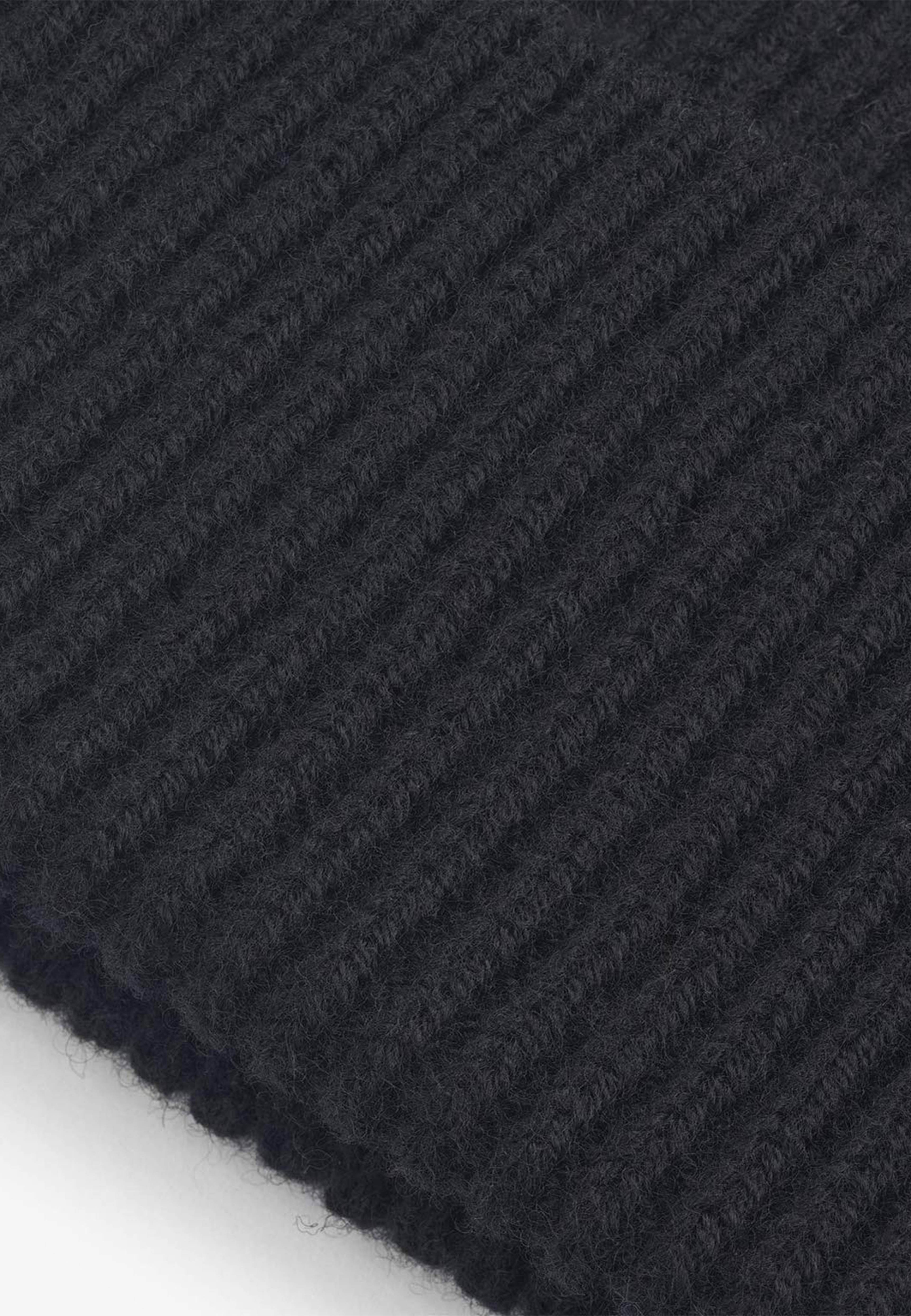 Elliot Beanie, från Upfront, i färgen Black. Klicka för att öppna bilden i stort format
