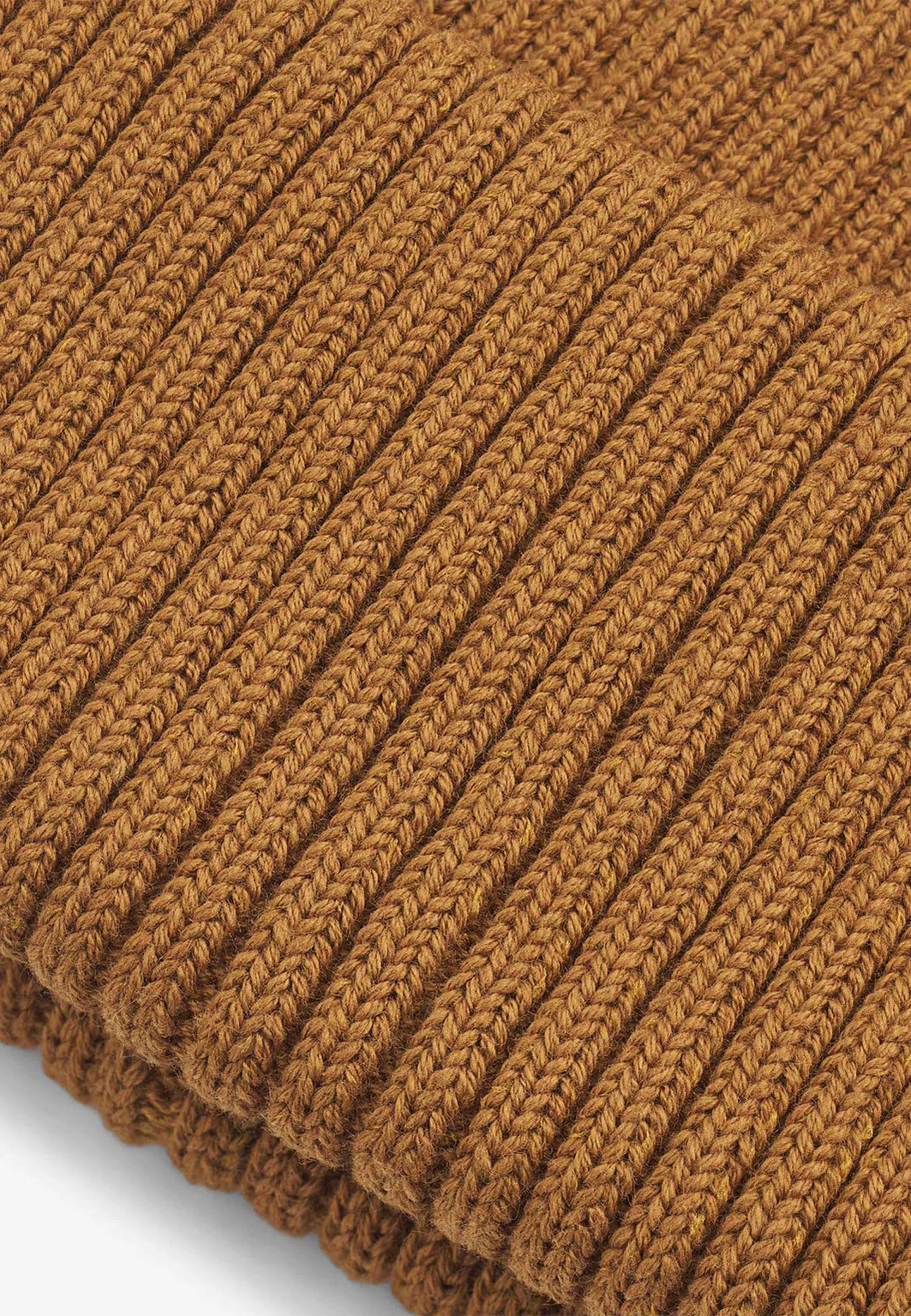 Elton Beanie, från Upfront, i färgen Dk Mustard. Klicka för att öppna bilden i stort format