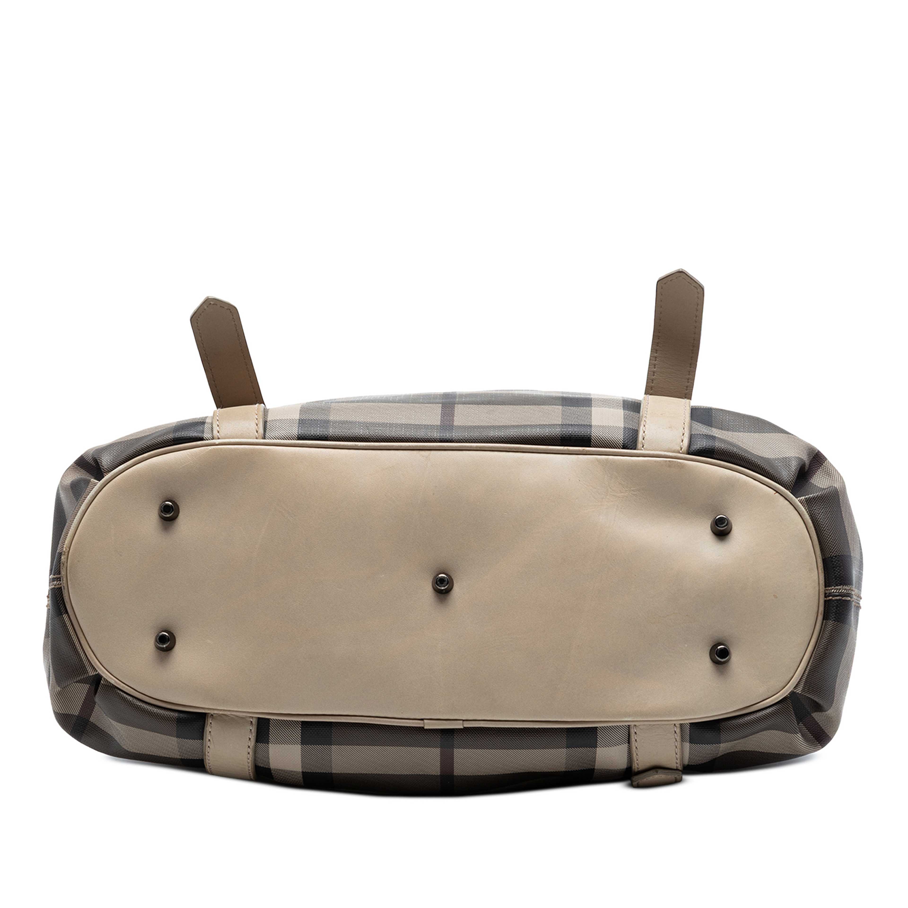 Burberry Smoked Check Coated Canvas Satchel, från Luxclusif, i färgen beige. Klicka för att öppna bilden i stort format