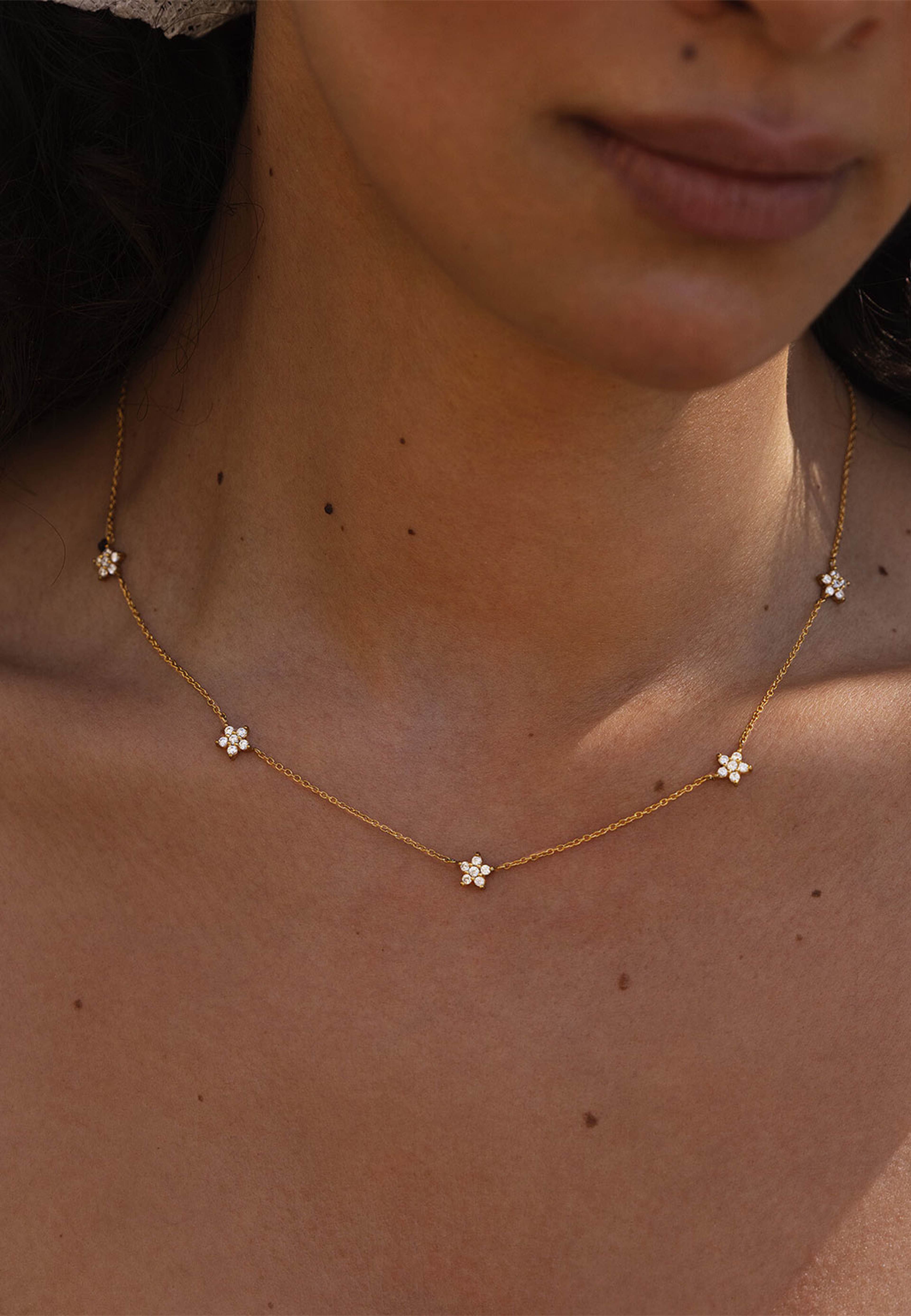 Ellie Gold Necklace, från Mockberg, i färgen Gold. Klicka för att öppna bilden i stort format